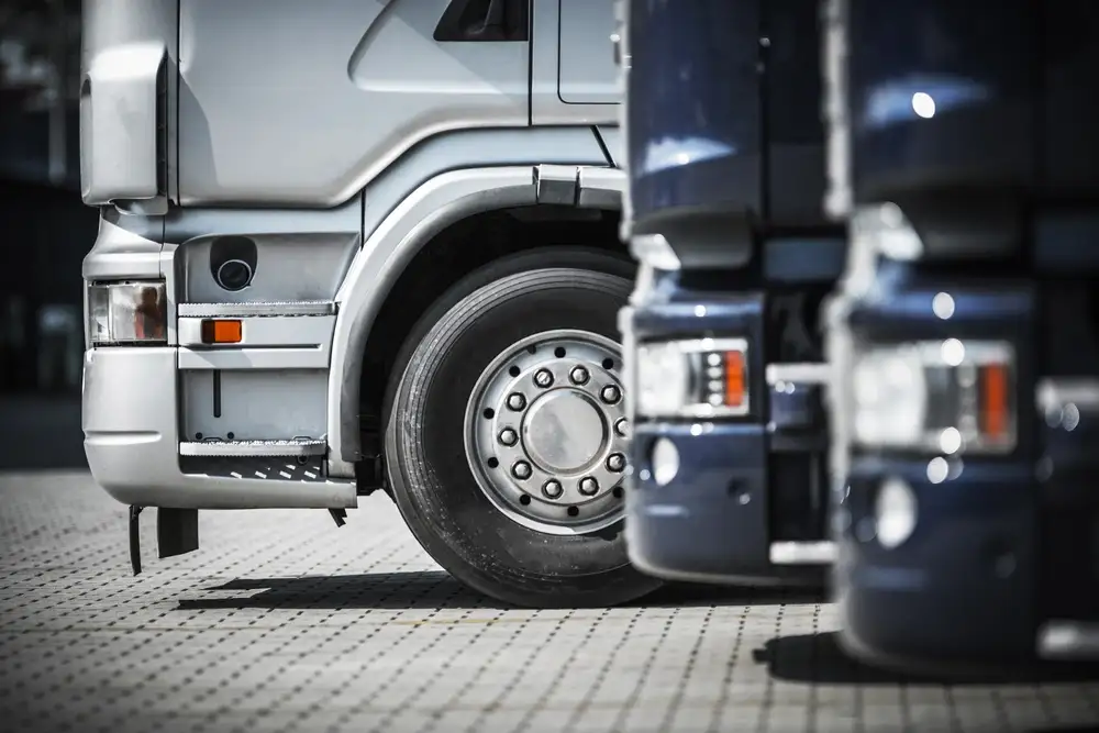 semi-trucks-on-the-rest-area-2025-03-13-02-51-27-utc