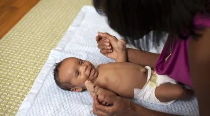 Primeira infância: brincadeiras com um bebê de 2 meses