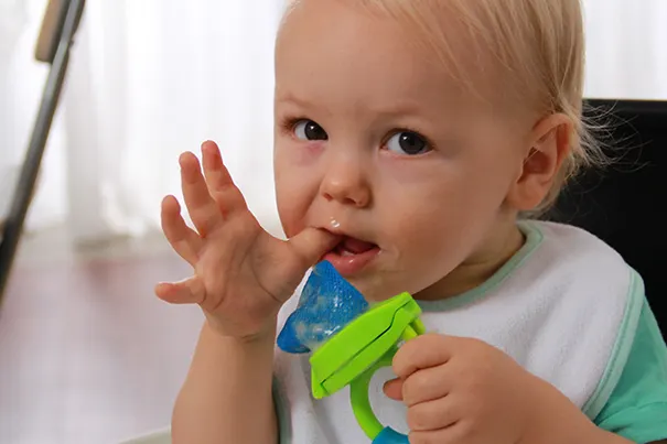 Como aliviar o desconforto da fase da dentição do bebê