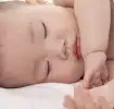 Cuidados com o bebê: pele ressecada