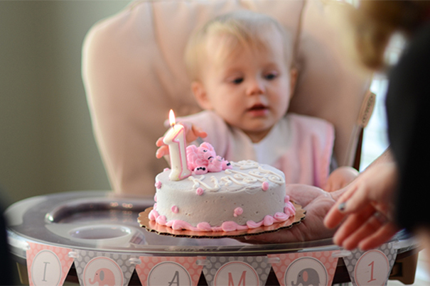 Festa: 10 bolos de aniversário para celebrar o primeiro ano do bebê -  Revista Crescer