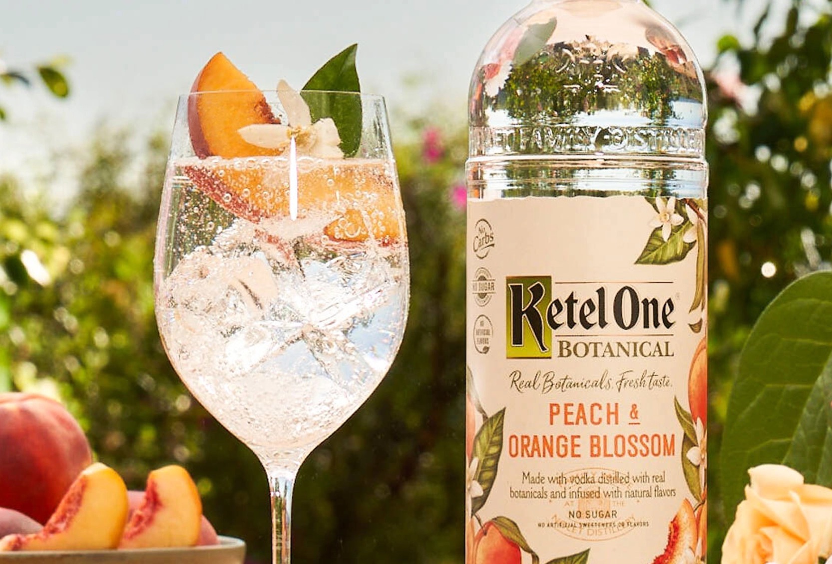 Spritz con Ketel One Botanical Melocotón y Azahar