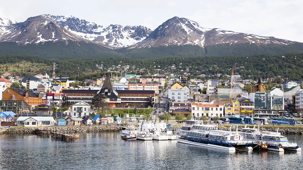 Antarctic Circle Expedition