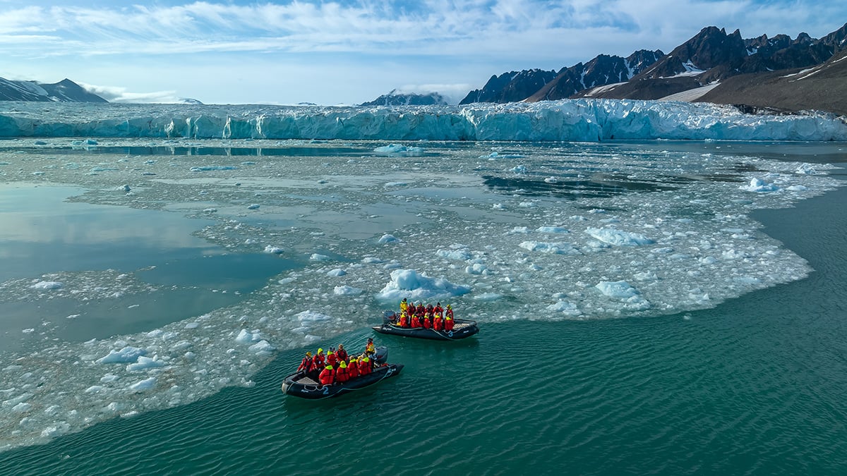 Iceland, Jan Mayen, Spitsbergen – Island Hopping in and around the Arctic (Northbound)