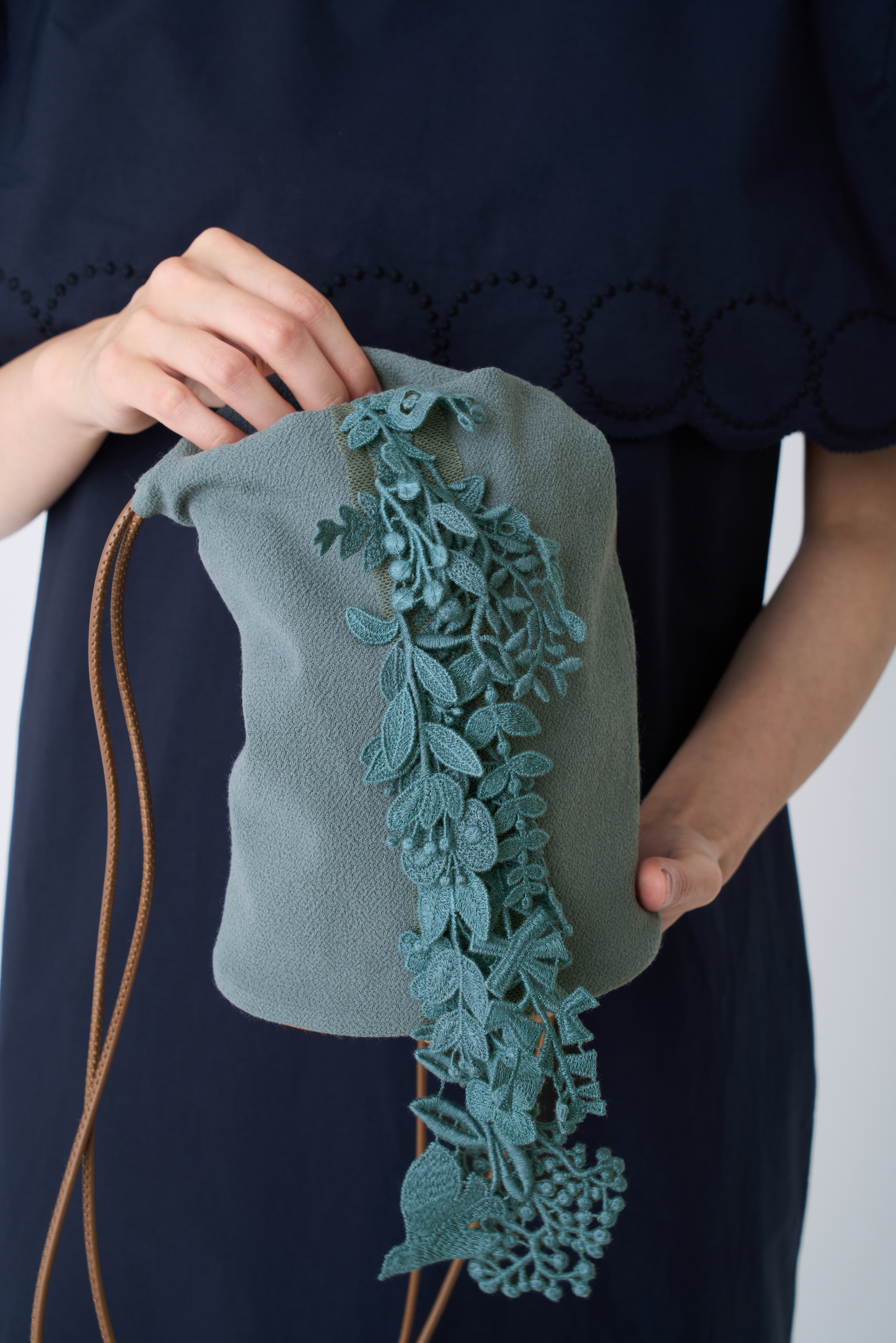 minä perhonen forest parade  bed minä perhonen forest parade river bed mina perhonen forest