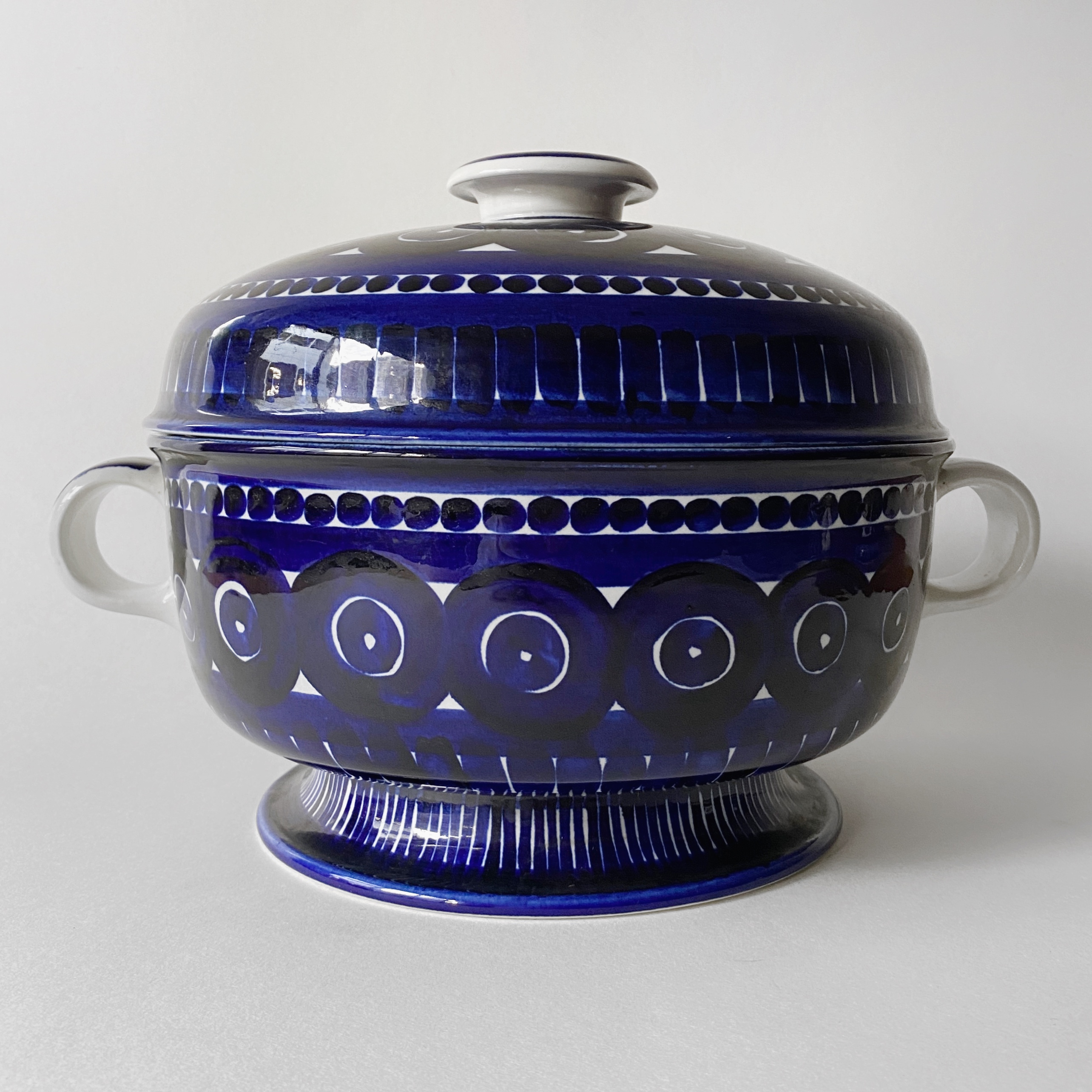 Valencia Tureen 24 cm - minä perhonen