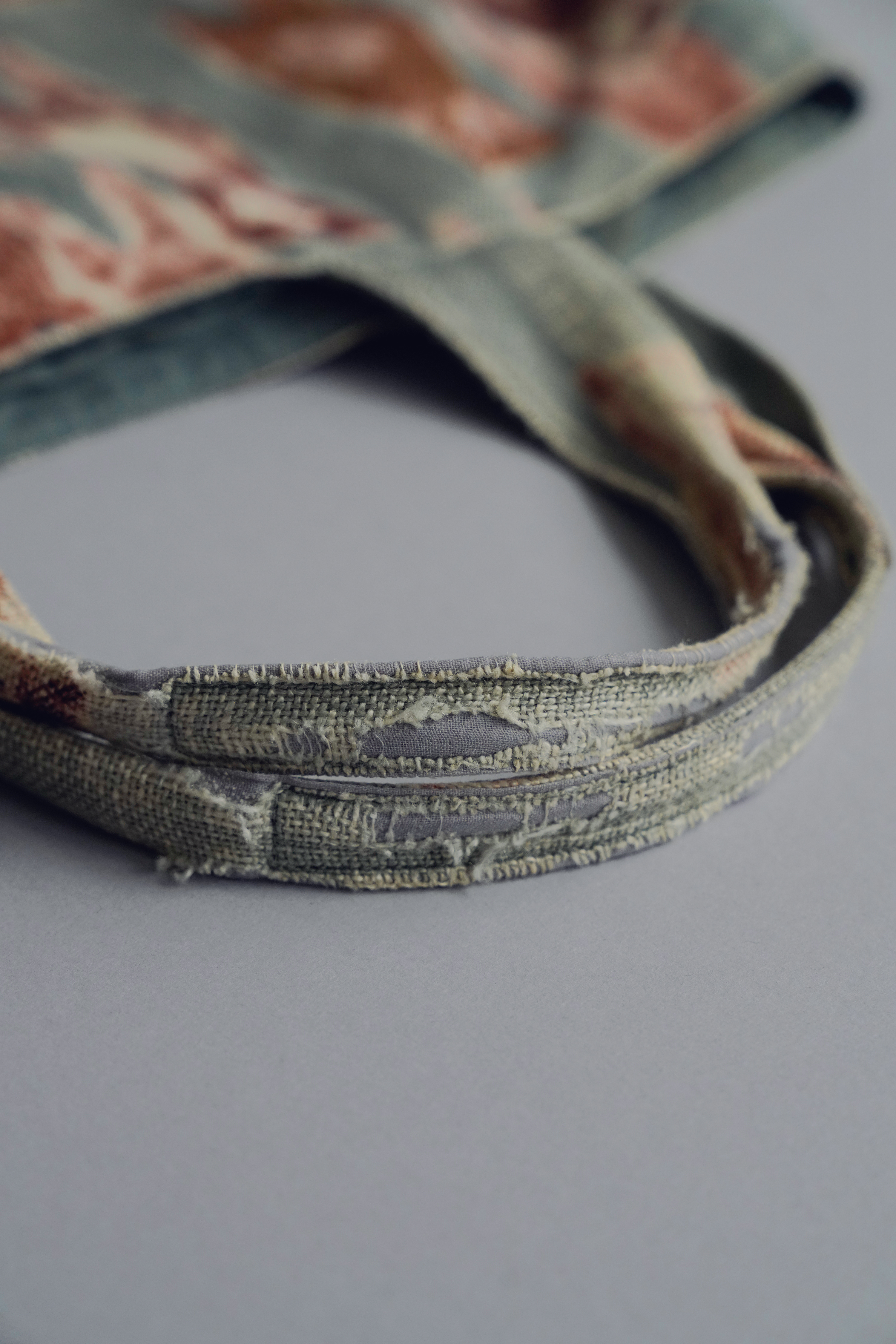 alive” panini bag - minä perhonen alive” panini bag - minä perhonen