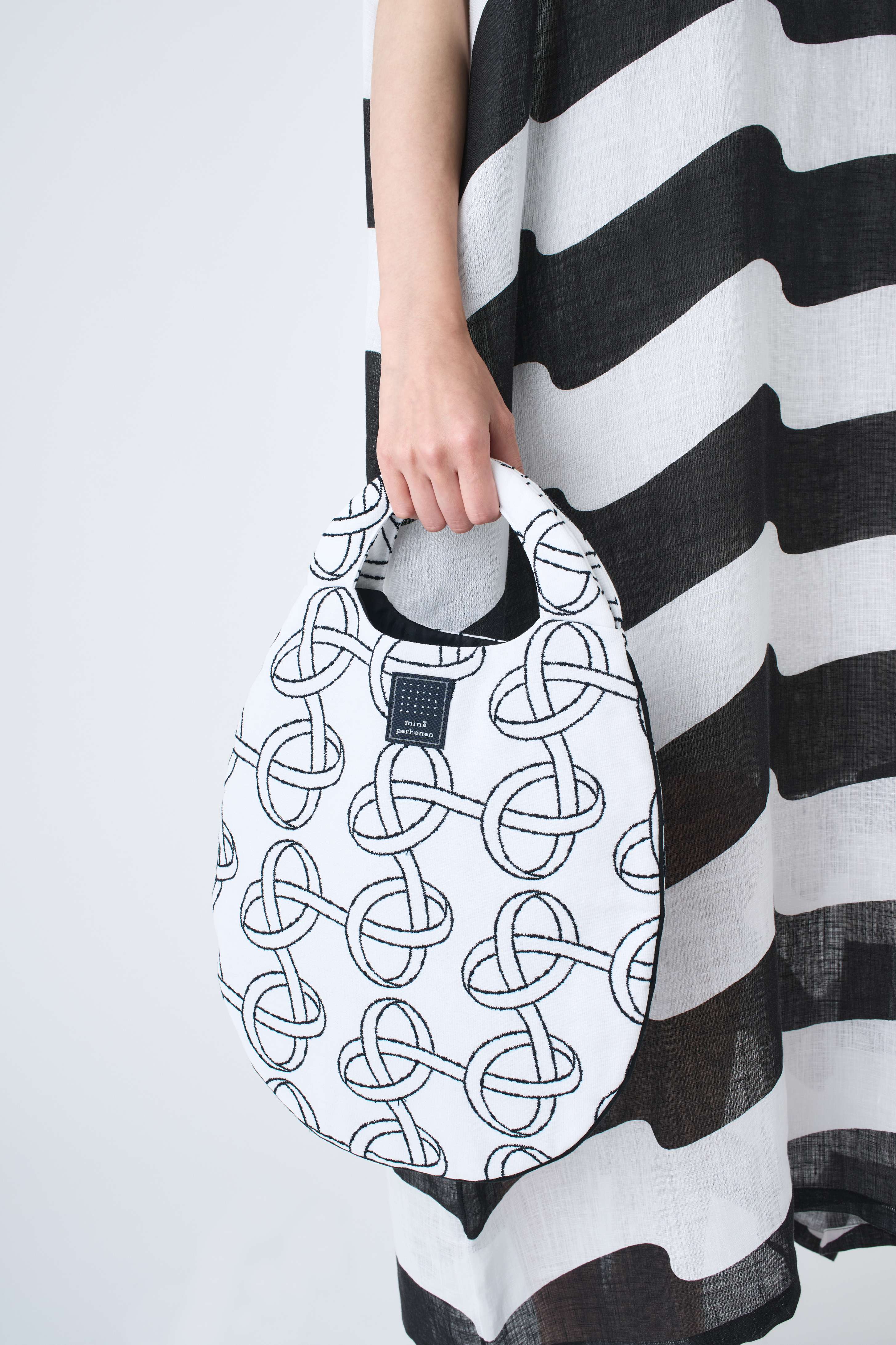 jhj　ミナペルホネン　エッグバッグ　未使用 ribbon bird エッグバッグ - minä perhonen