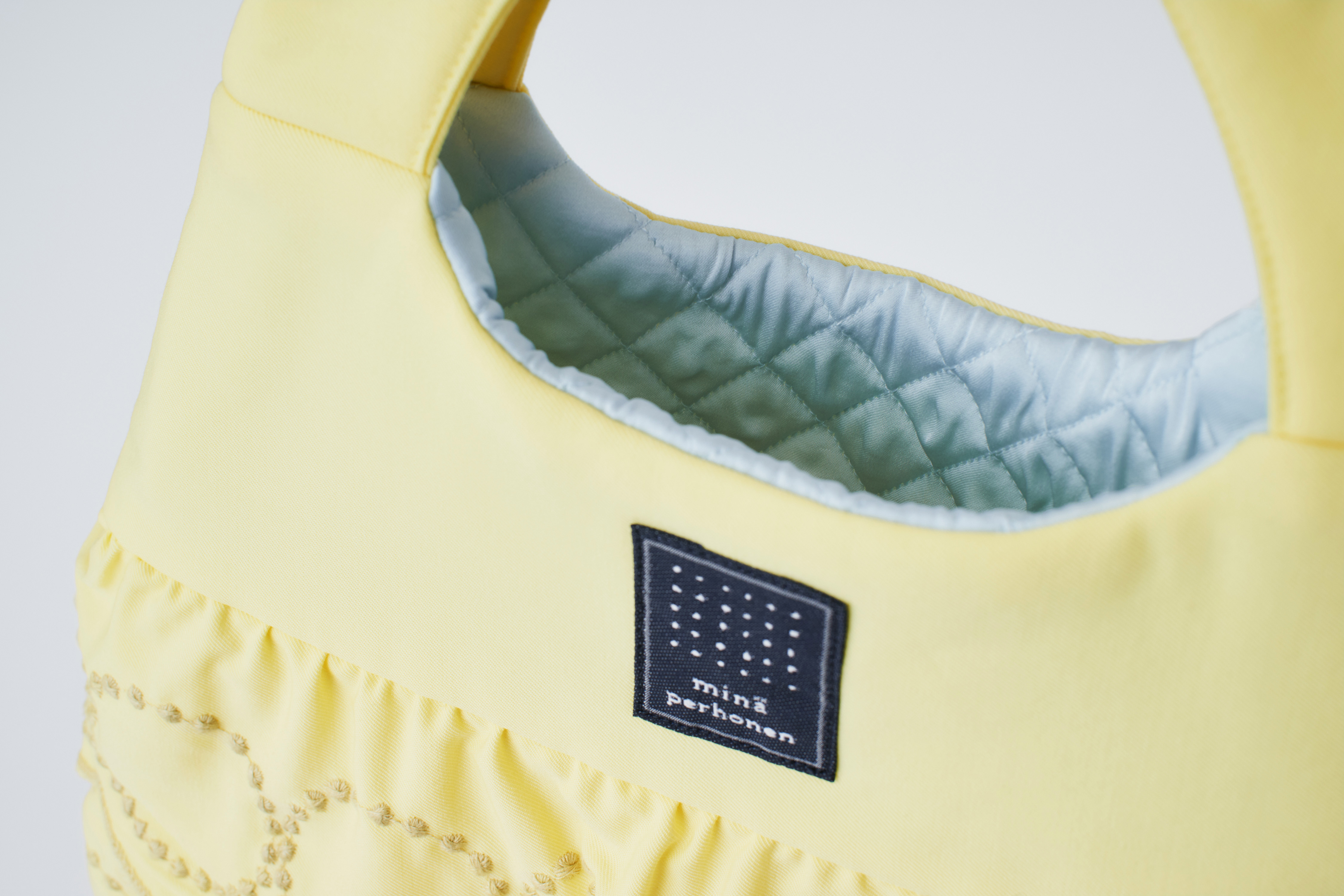 専用　ミナペルホネン　タンバリン　egg bag グレー mina perhonen ミナペルホネン EGG BAG tambourine タンバリン