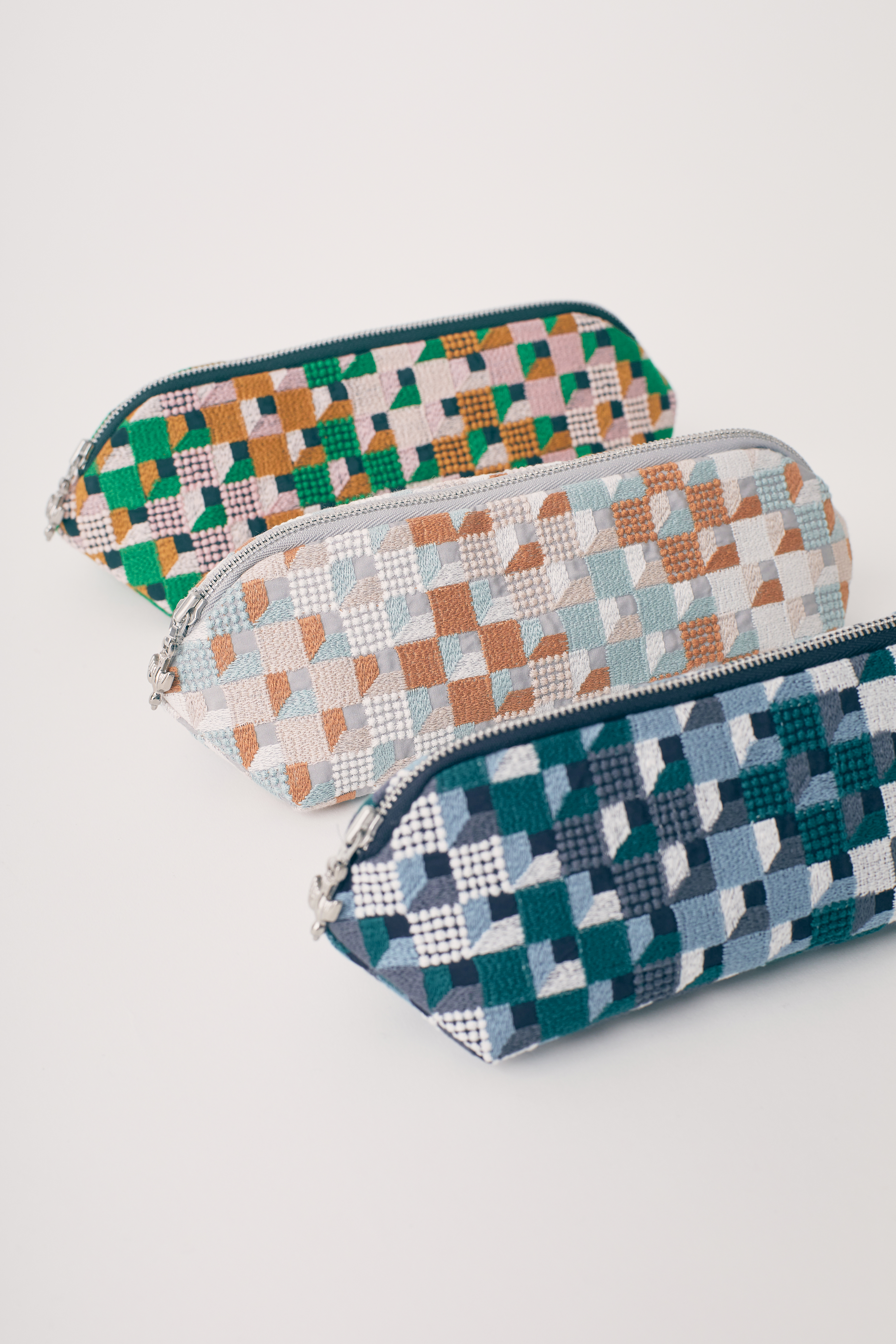 kuutio quartz pouch - minä perhonen