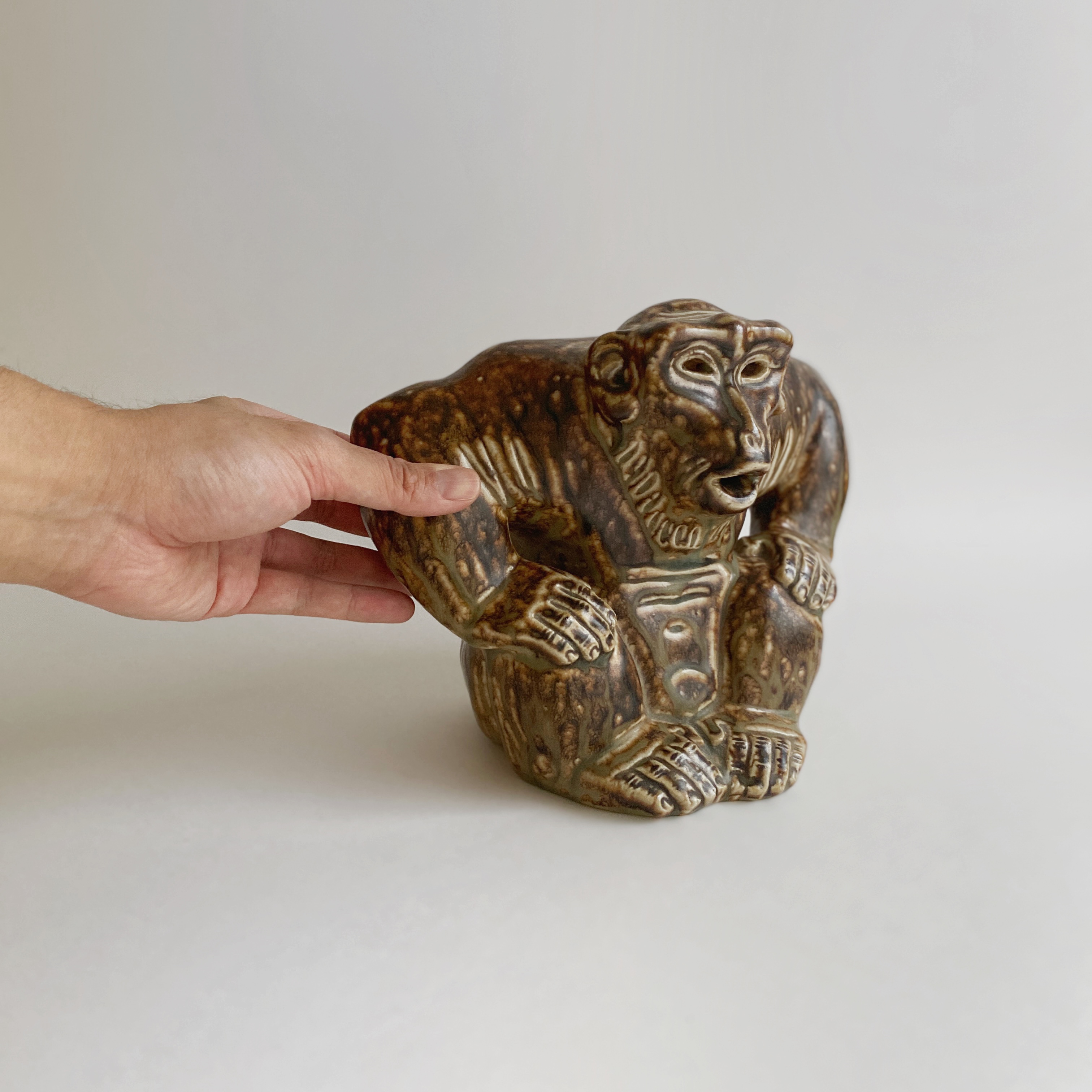 Stoneware Monkey Large - minä perhonen