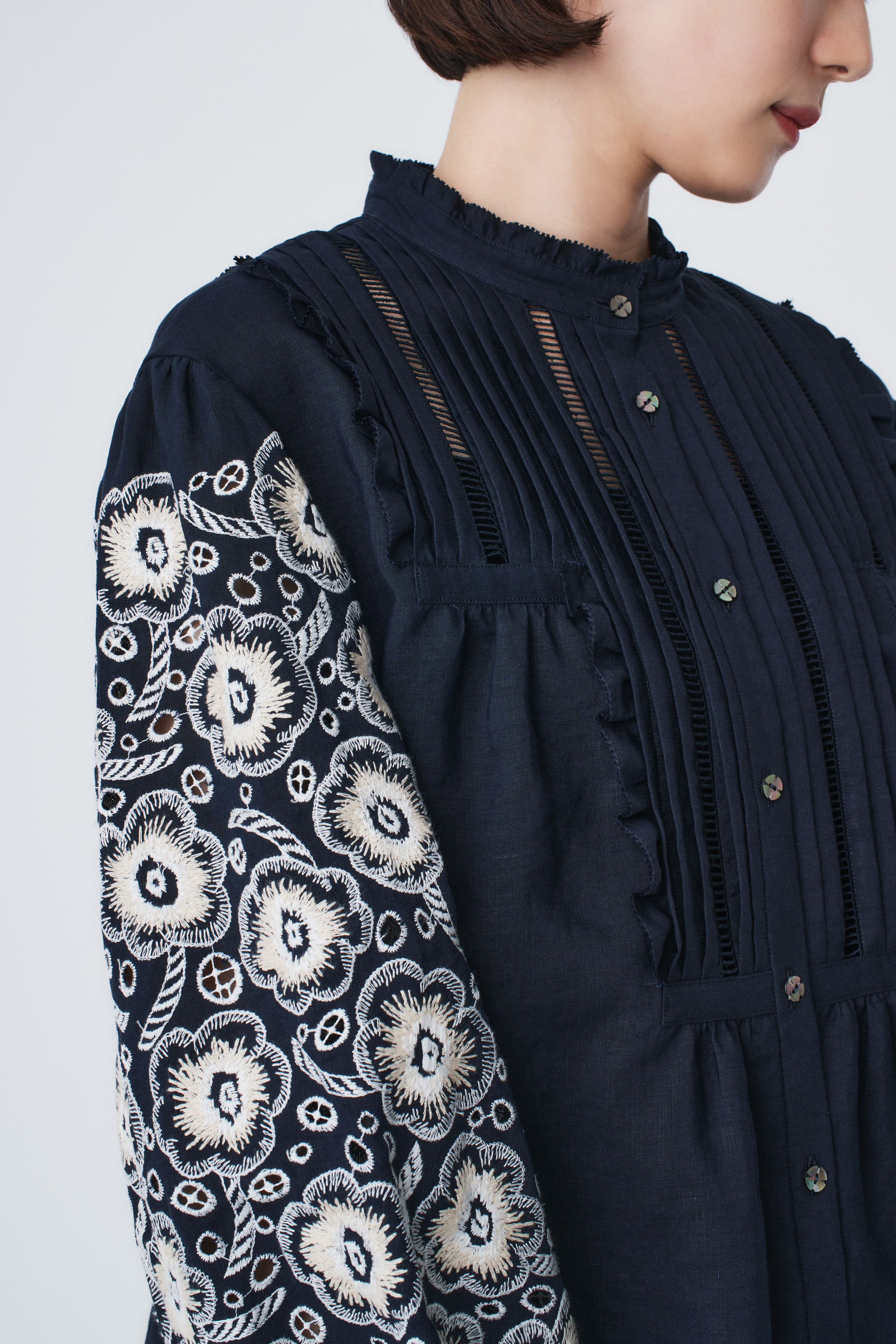 ミナペルホネン　刺繍生地　ブラウス　ハンドメイド ミナペルホネン 刺繍生地 ブラウス ハンドメイド 2025年最新