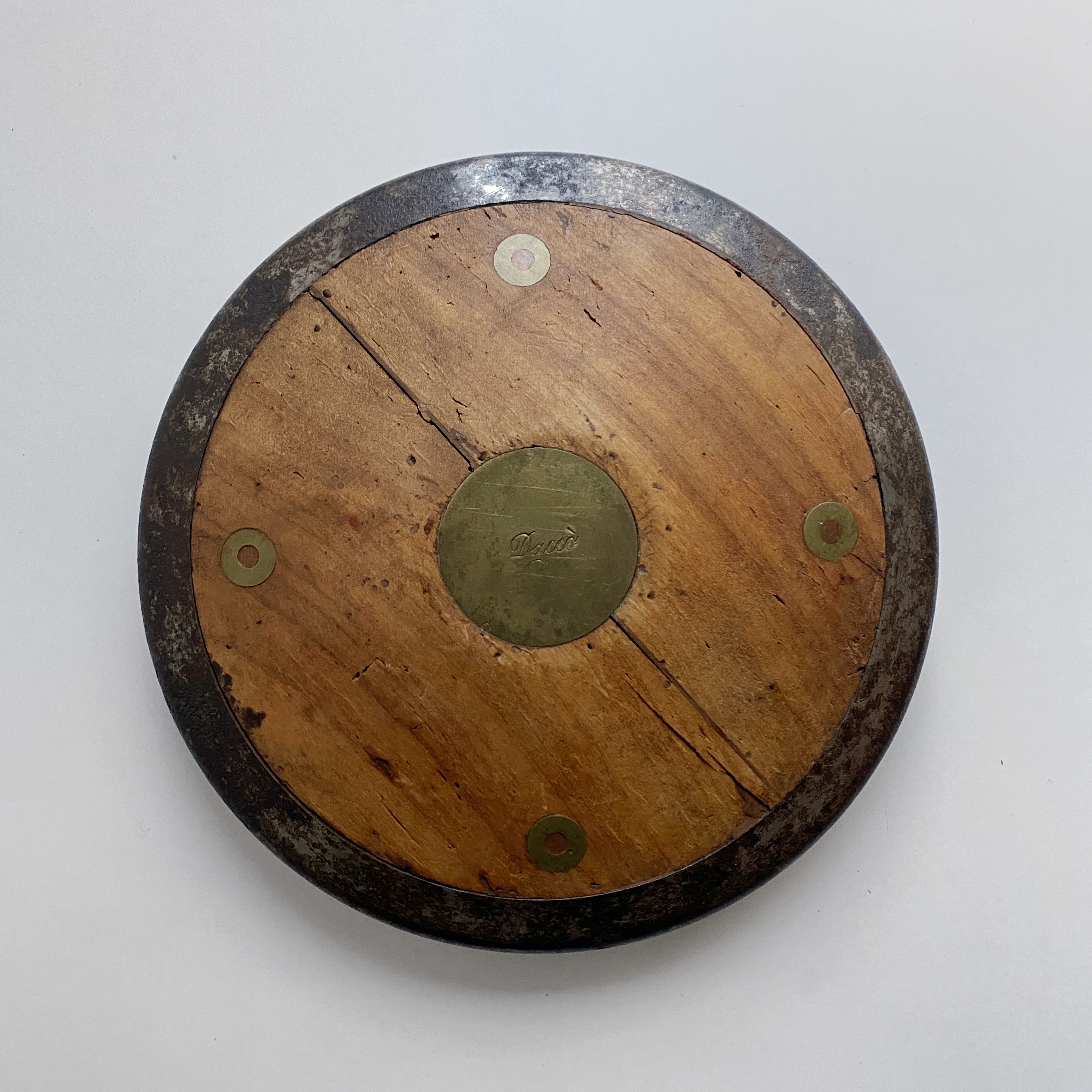 Wooden Discus - minä perhonen