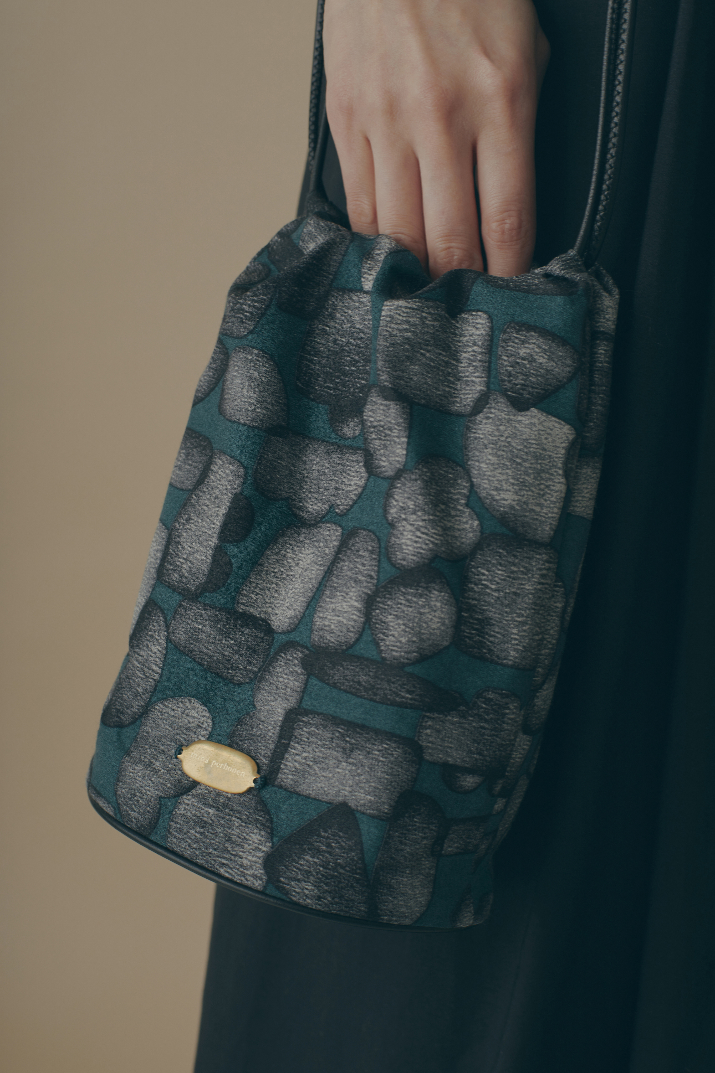 ミナペルホネン　canele pochette 新品未使用 mina perhonen canele pochette -swing garden- - ミナ