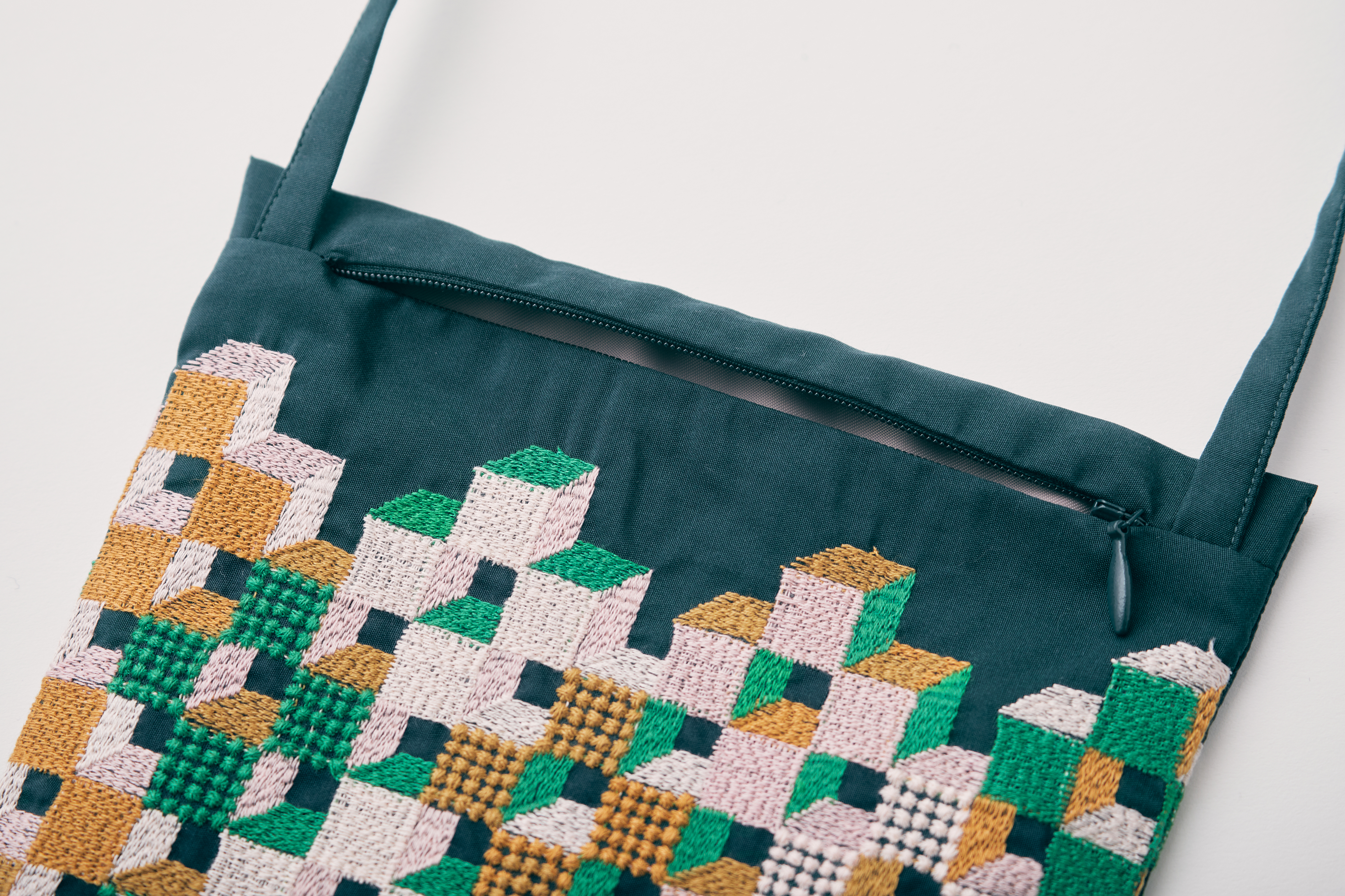 ミナペルホネン kuutio pocket bag kuutio pocket bag - minä perhonen