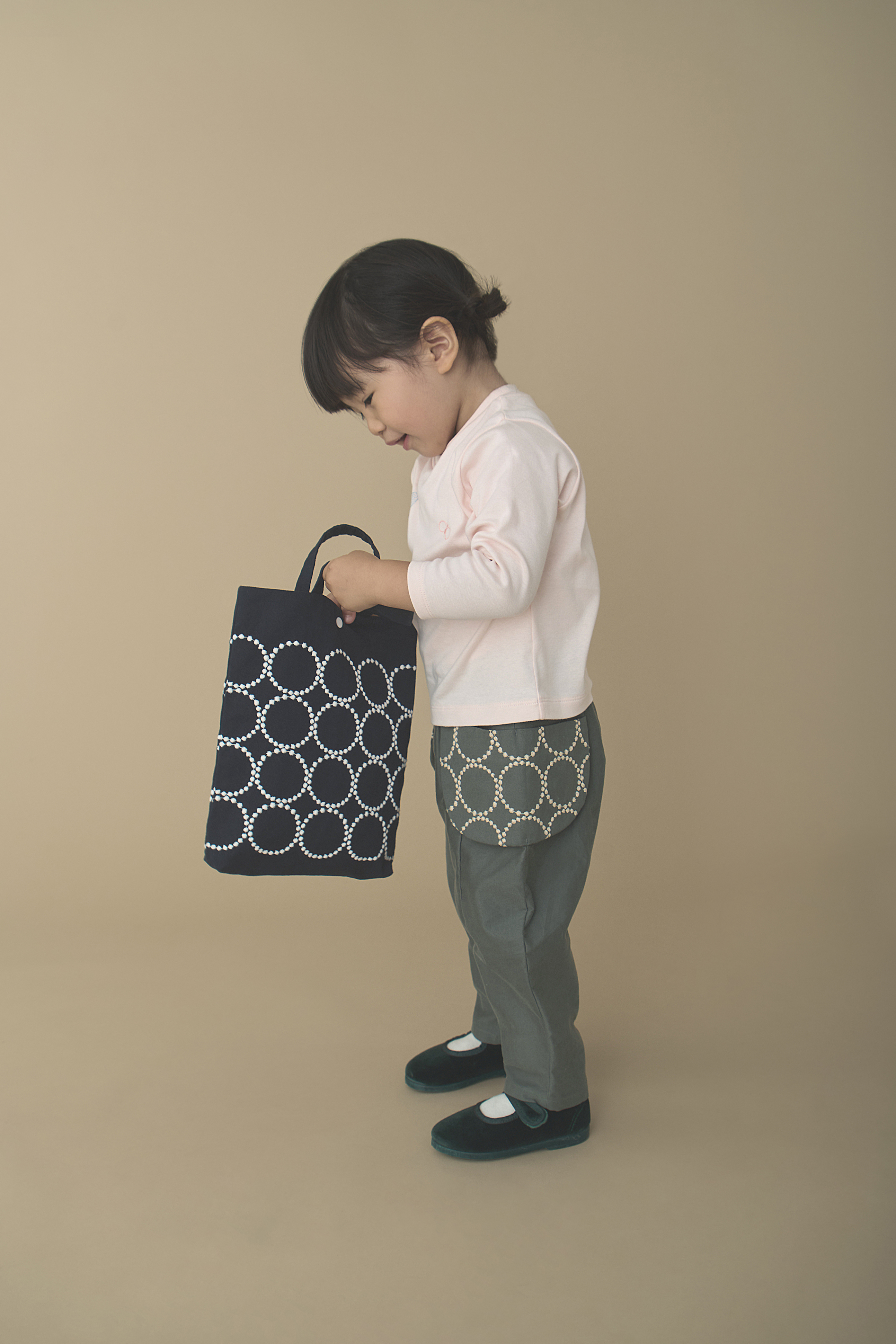 【609】ミナペルホネン　タンバリン　トートバッグLL 特別仕様バージョン ミナペルホネン タンバリン トートバッグ グレー 伊勢丹新宿限定