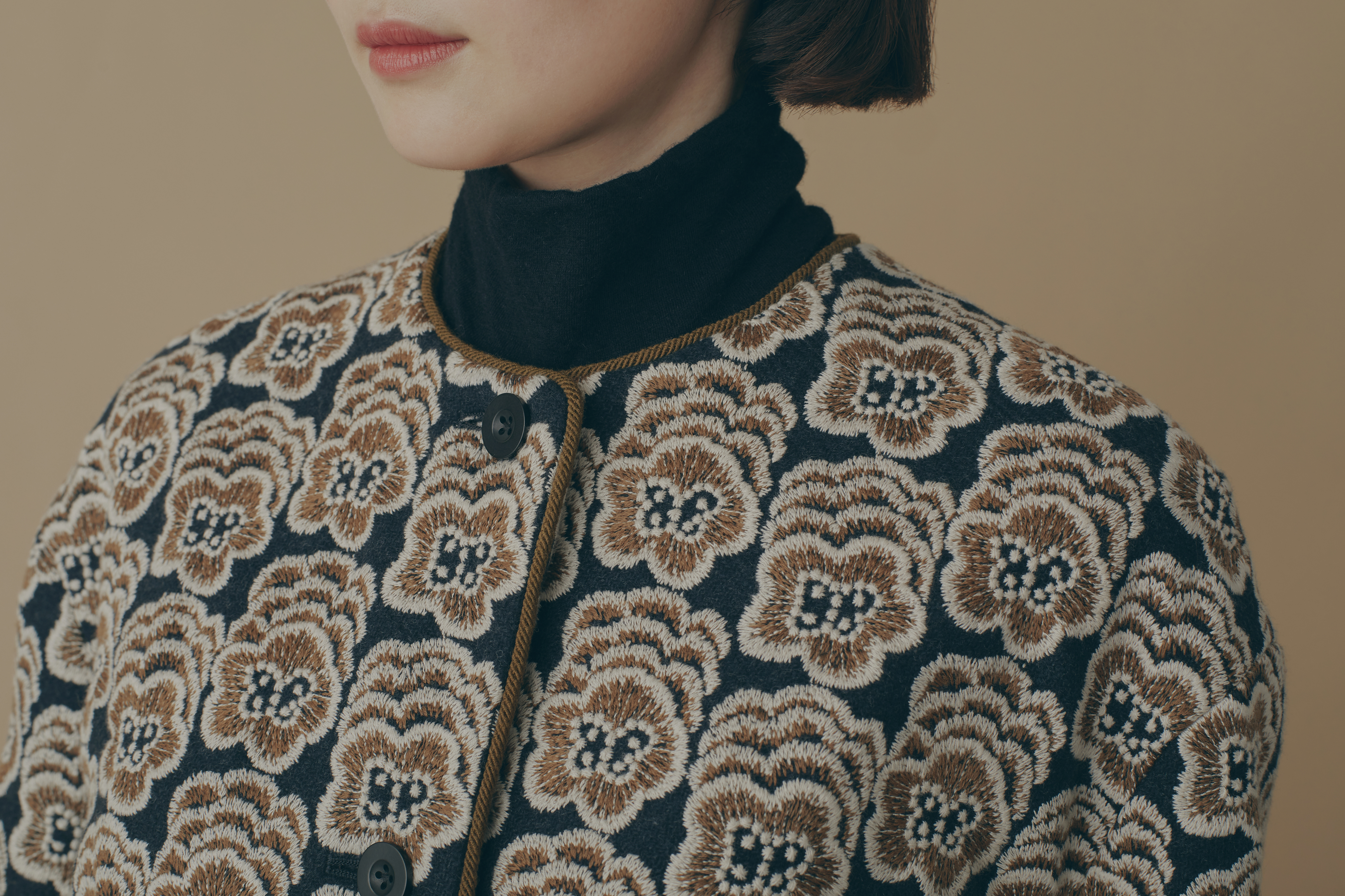ミナペルホネン　ノーカラーコート bloom 38 happy bloom ノーカラーコート - minä perhonen