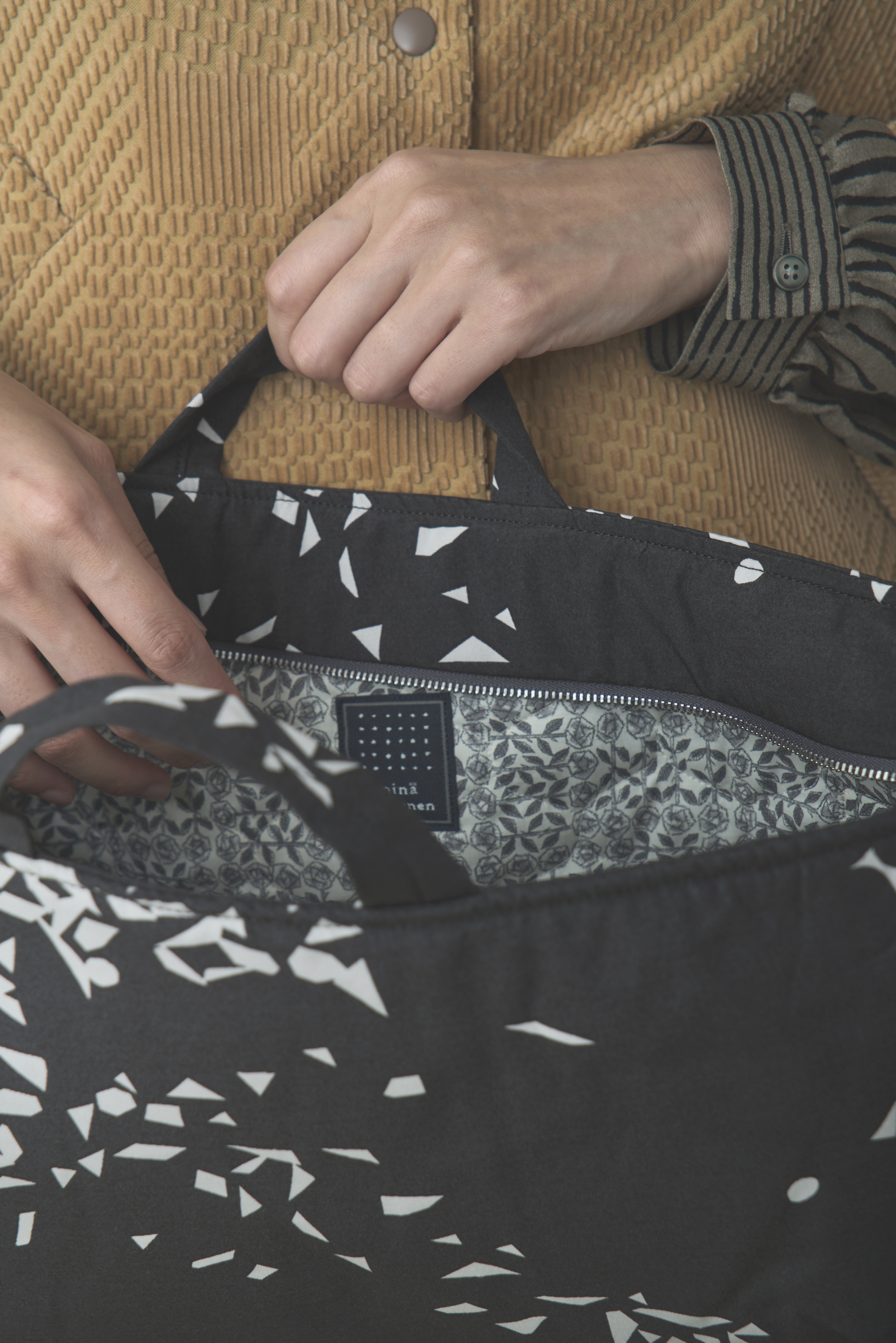 star snow ショルダーバッグ - minä perhonen