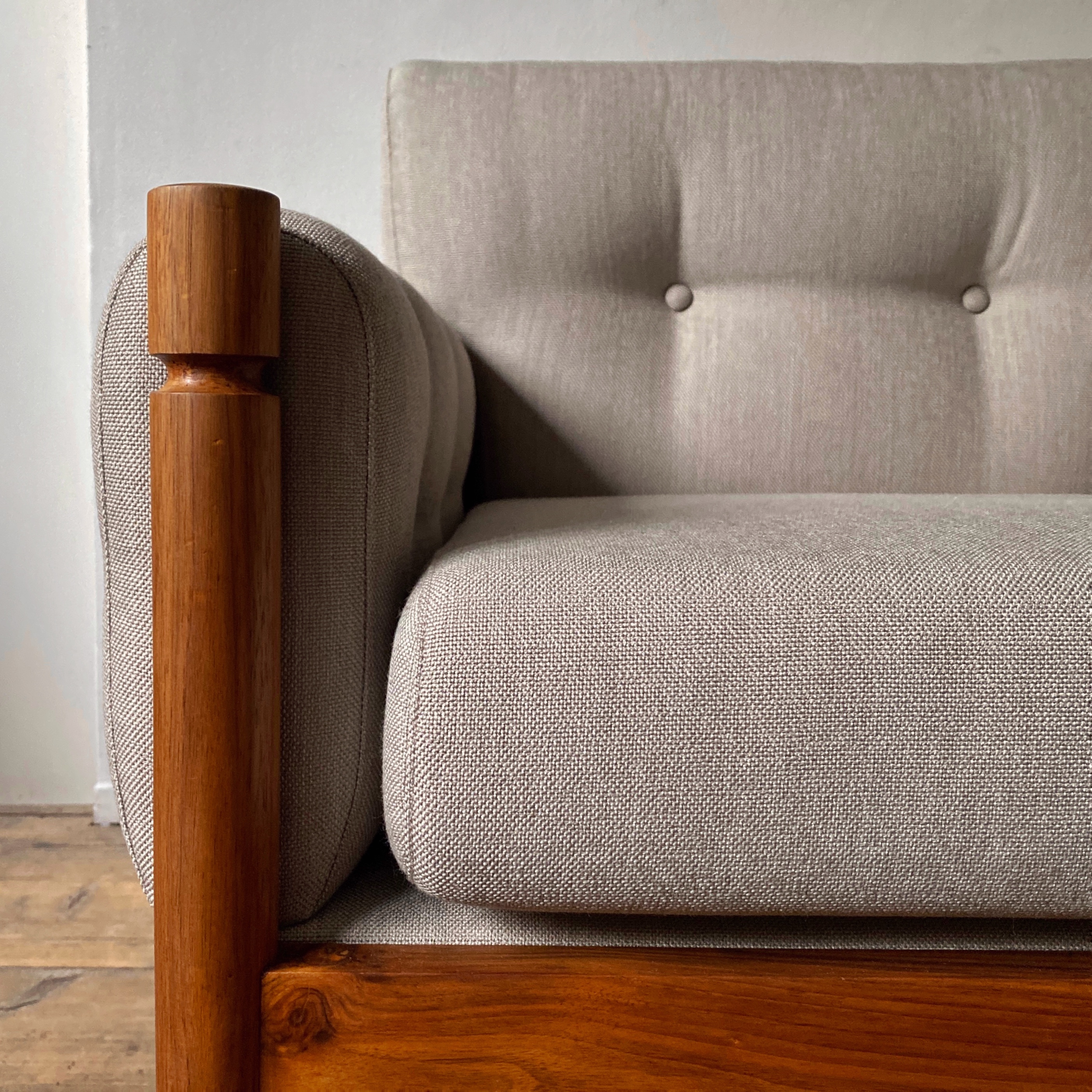 Lounge Chair - minä perhonen