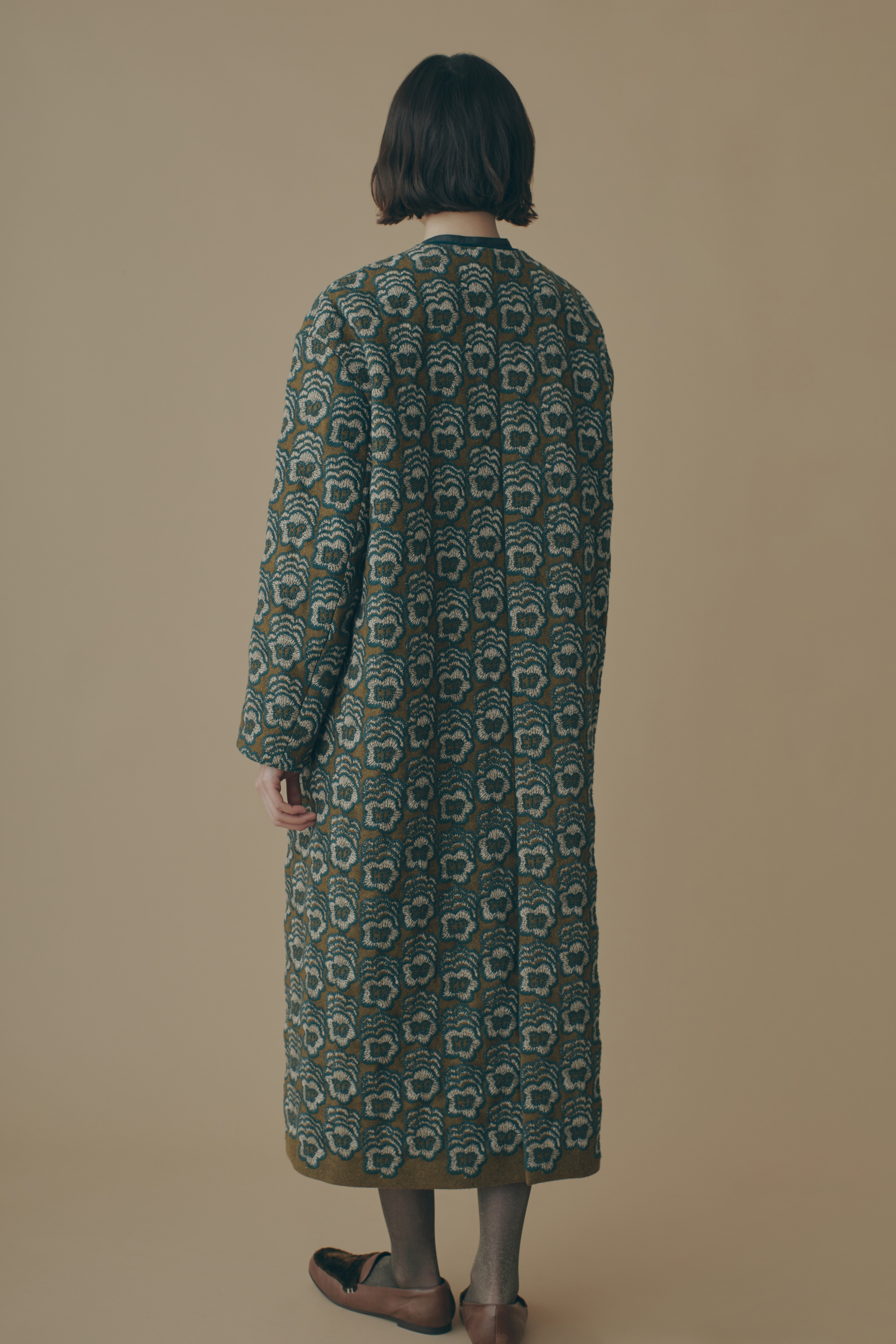 ミナペルホネン　ノーカラーコート bloom 38 happy bloom ノーカラーコート - minä perhonen