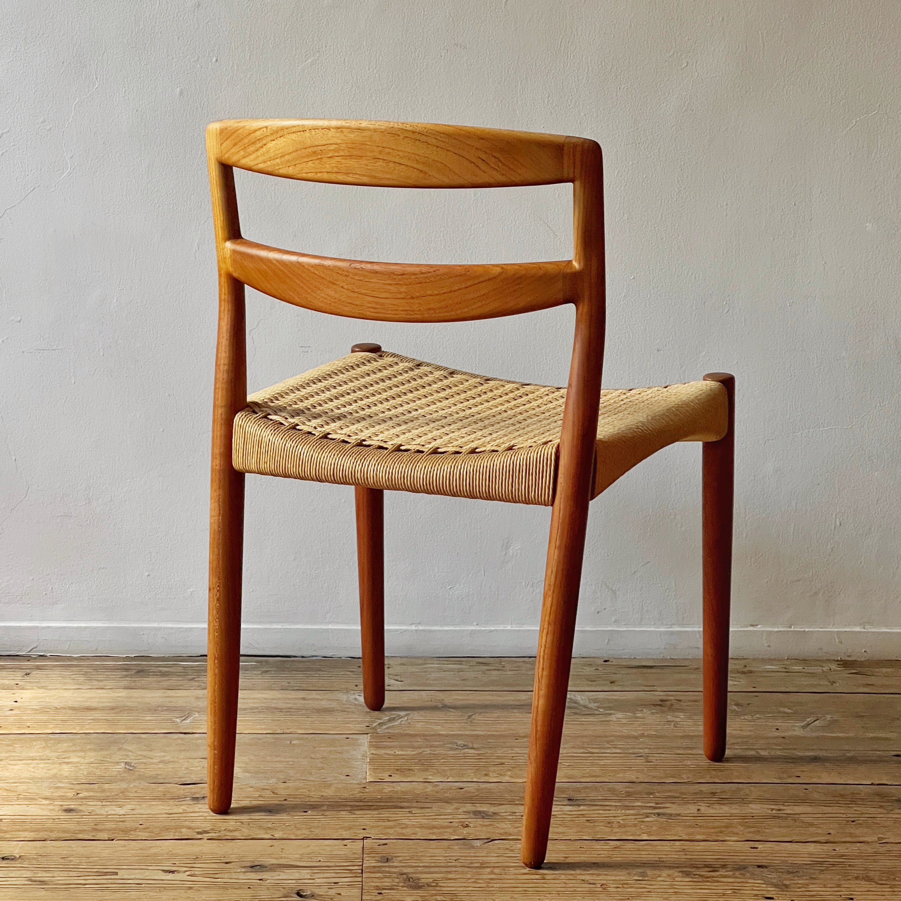 極美品【ヴィンテージ モラー 84】ペーパーコード新品 / yチェア CH24(yチェア) Yチェア オーク材 ナチュラルペーパーコード