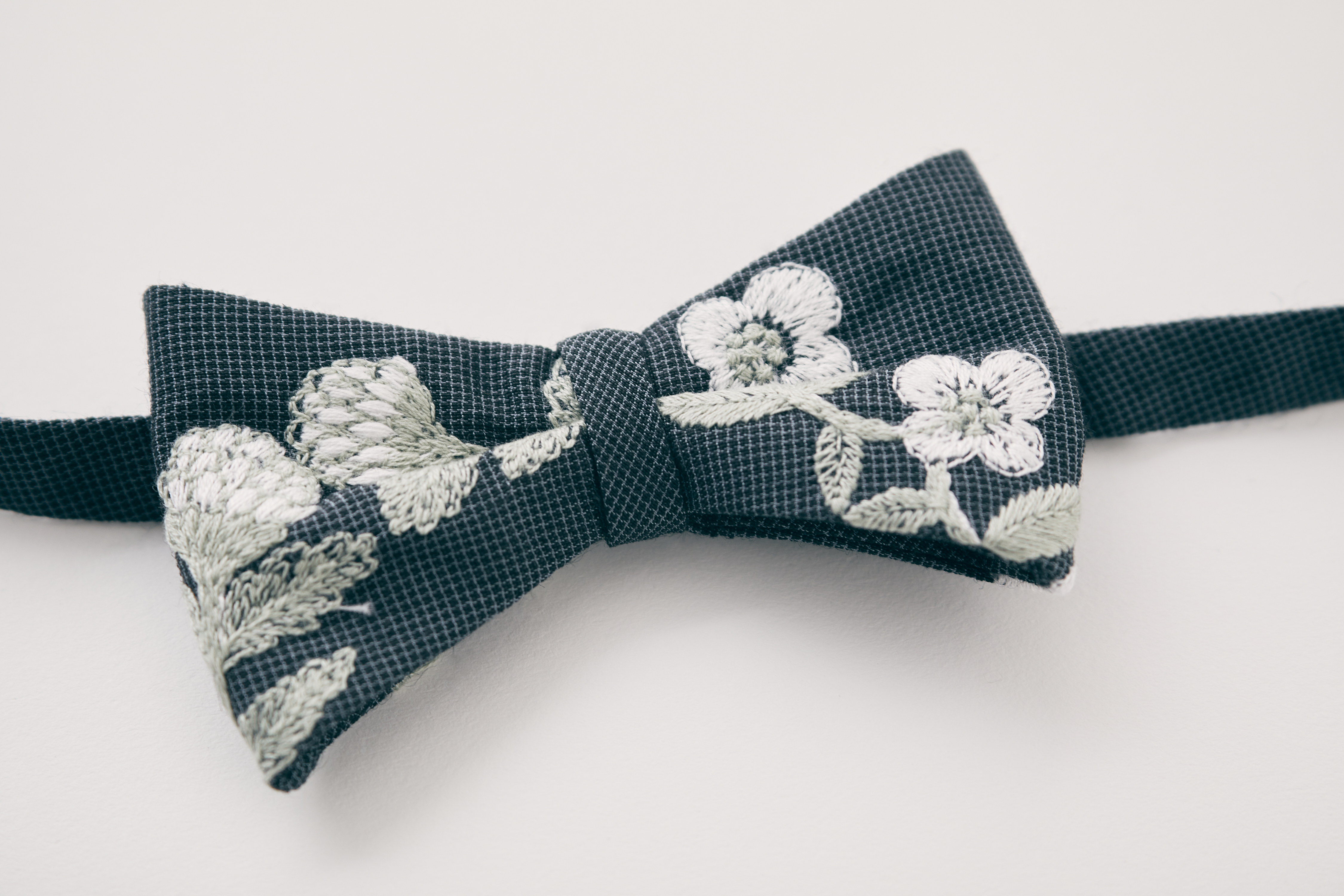 flower crown 蝶ネクタイ - minä perhonen