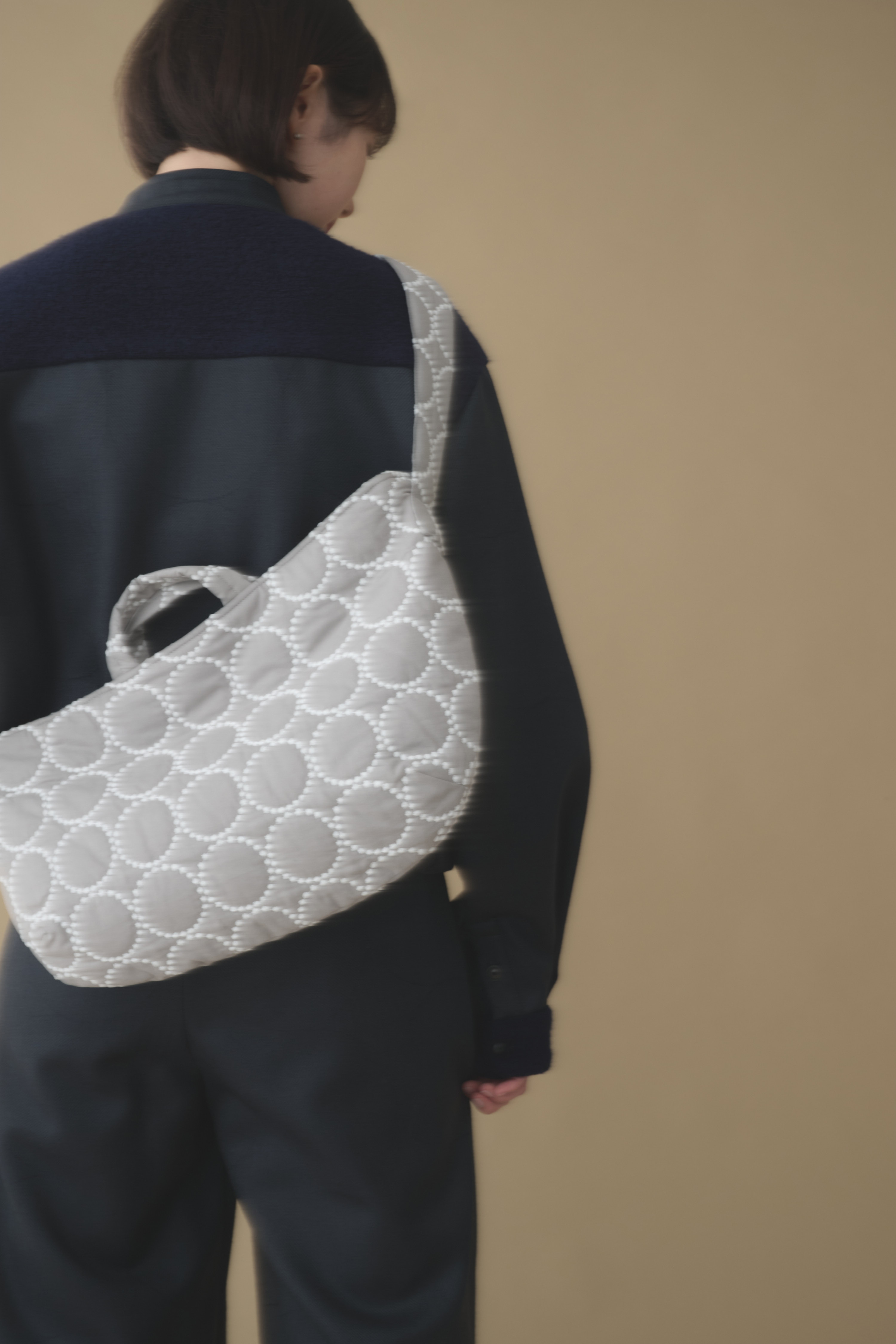 ミナペルホネン　ショルダーバッグ tambourine black 大 mina perhonen tambourine ショルダーバッグ (2021a/w) - ミナ