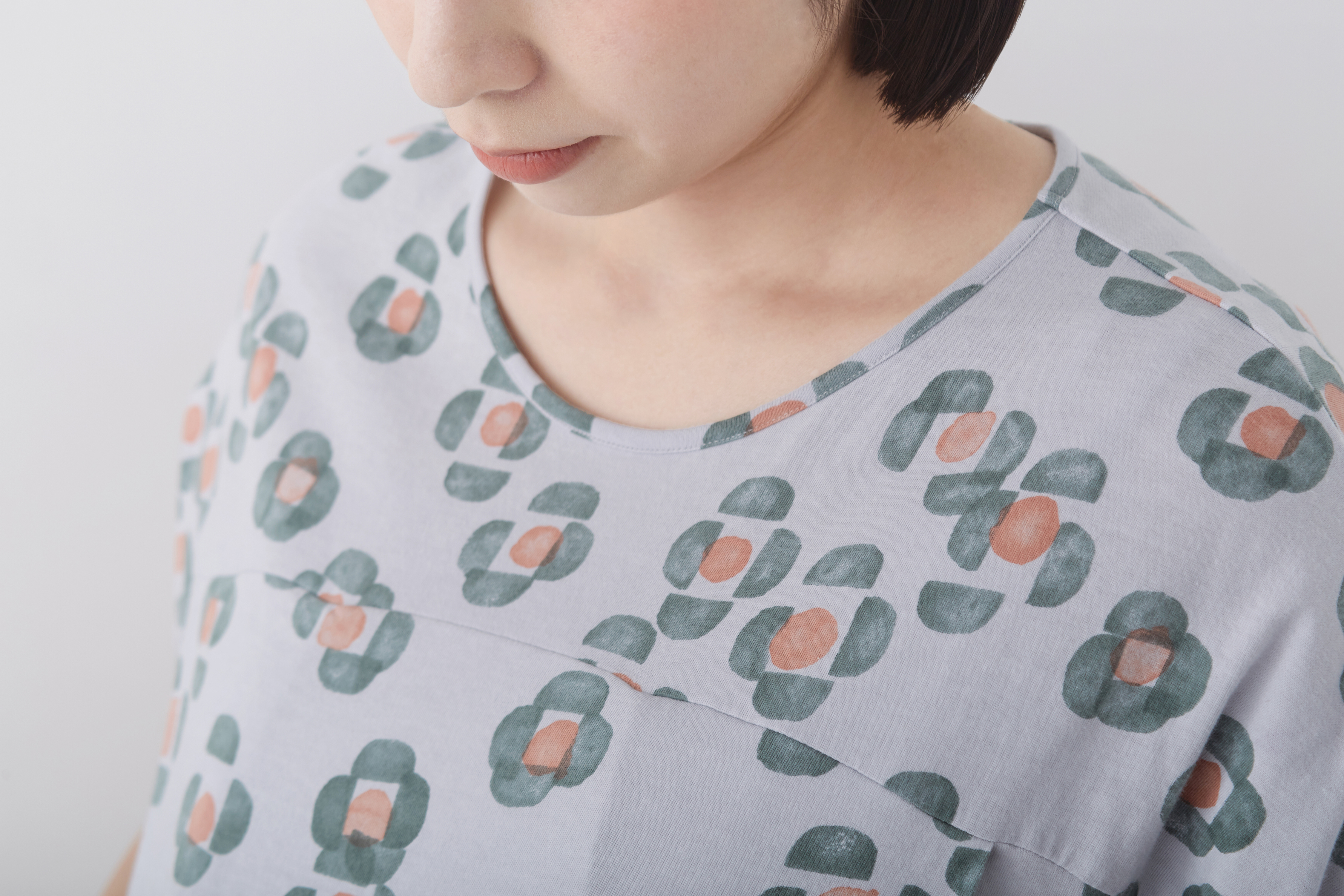 flower mist マタニティカットソードレス - minä perhonen