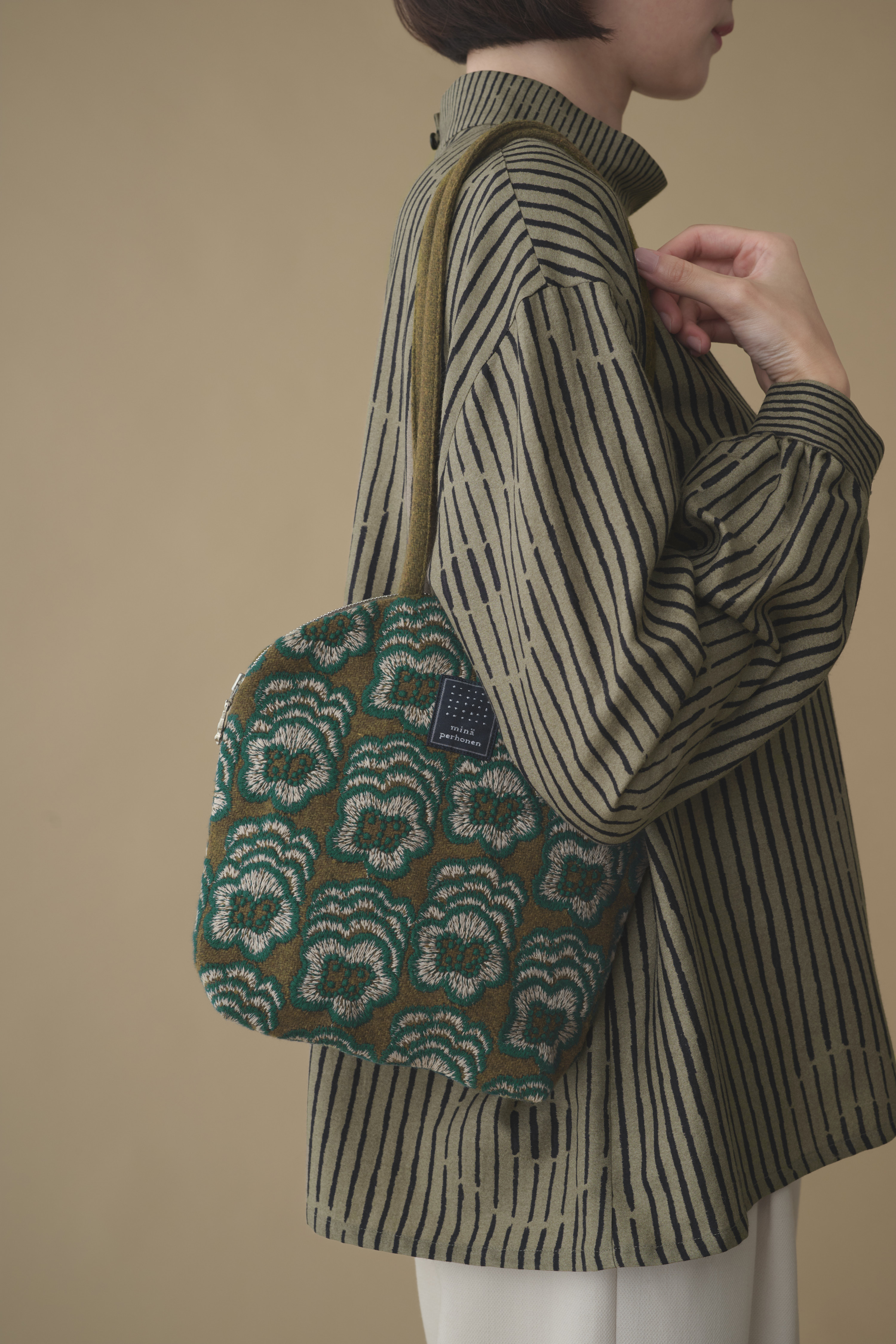 ミナペルホネン　ミニバッグ　happy bloom mina perhonen 新品未使用 ミナペルホネン ミニバッグ happy bloom ハッピー