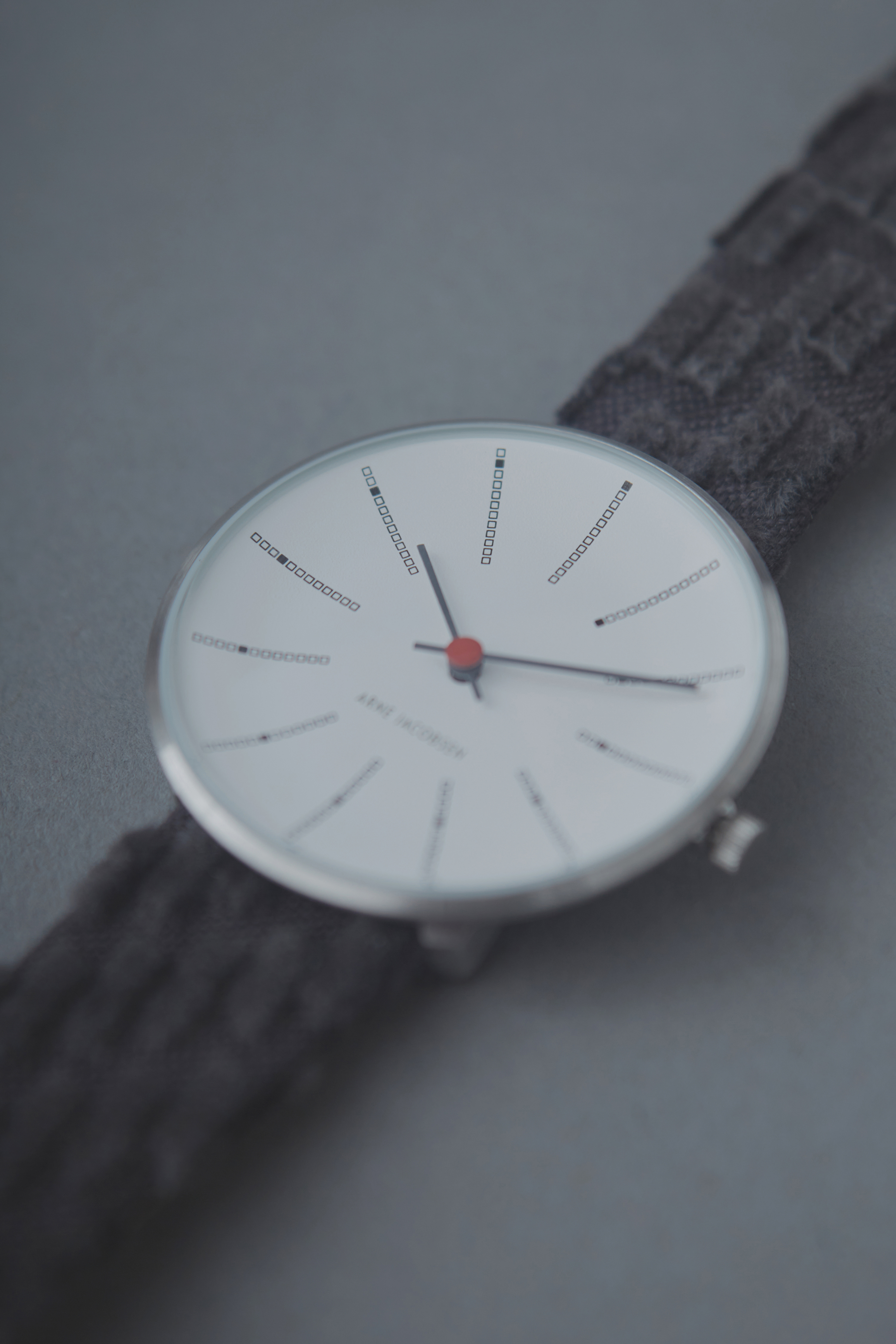 最低価格❤新品✨BANKERS 腕時計 ivory × ARNE JACOBSEN