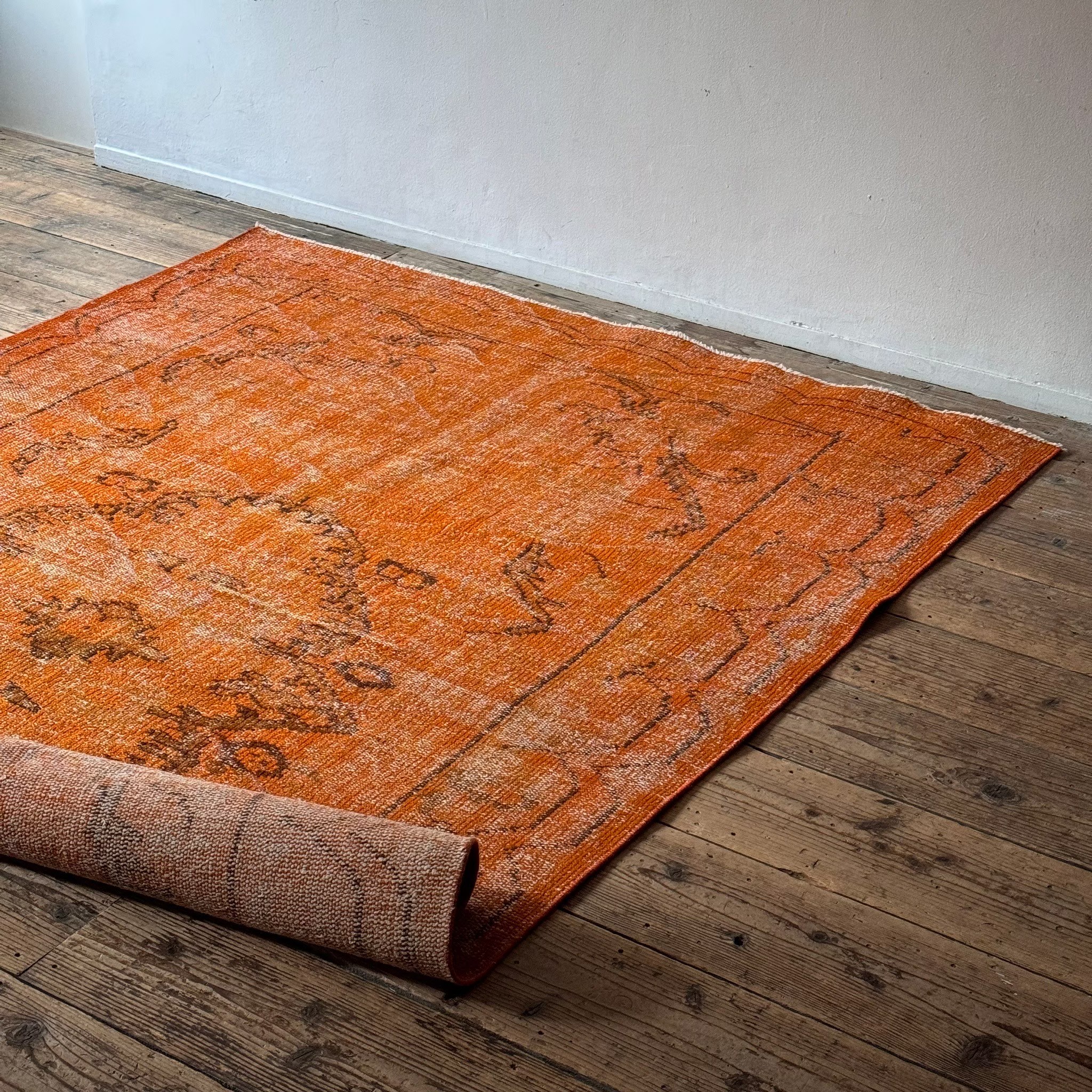 トルコ ヴィンテージラグ イエロー 花柄 ウールラグ １年使用 116×204 トルコ ヴィンテージラグ イエロー 花柄 ウールラグ 1年使用