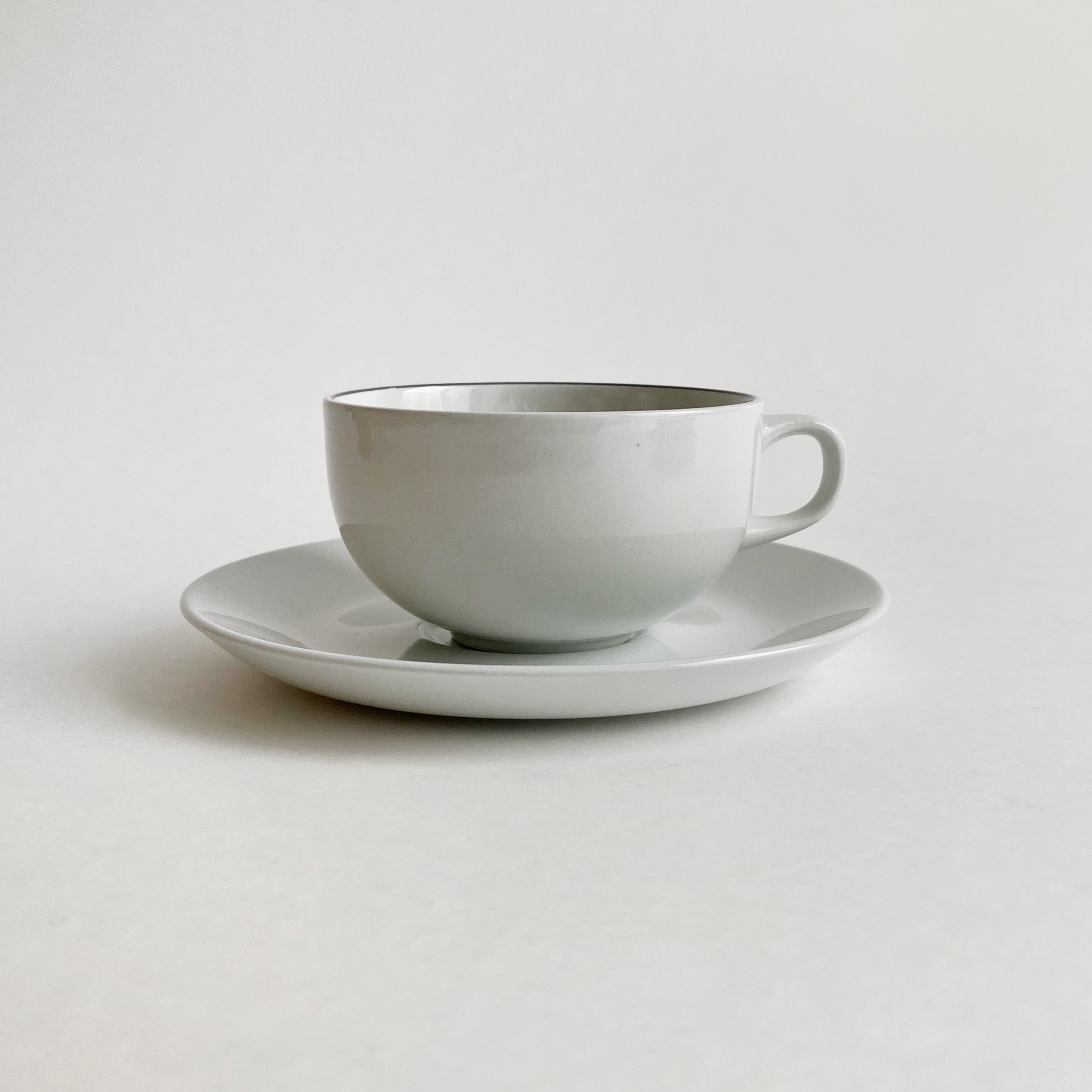 Blue Line Coffee Cup with Saucer - minä perhonen