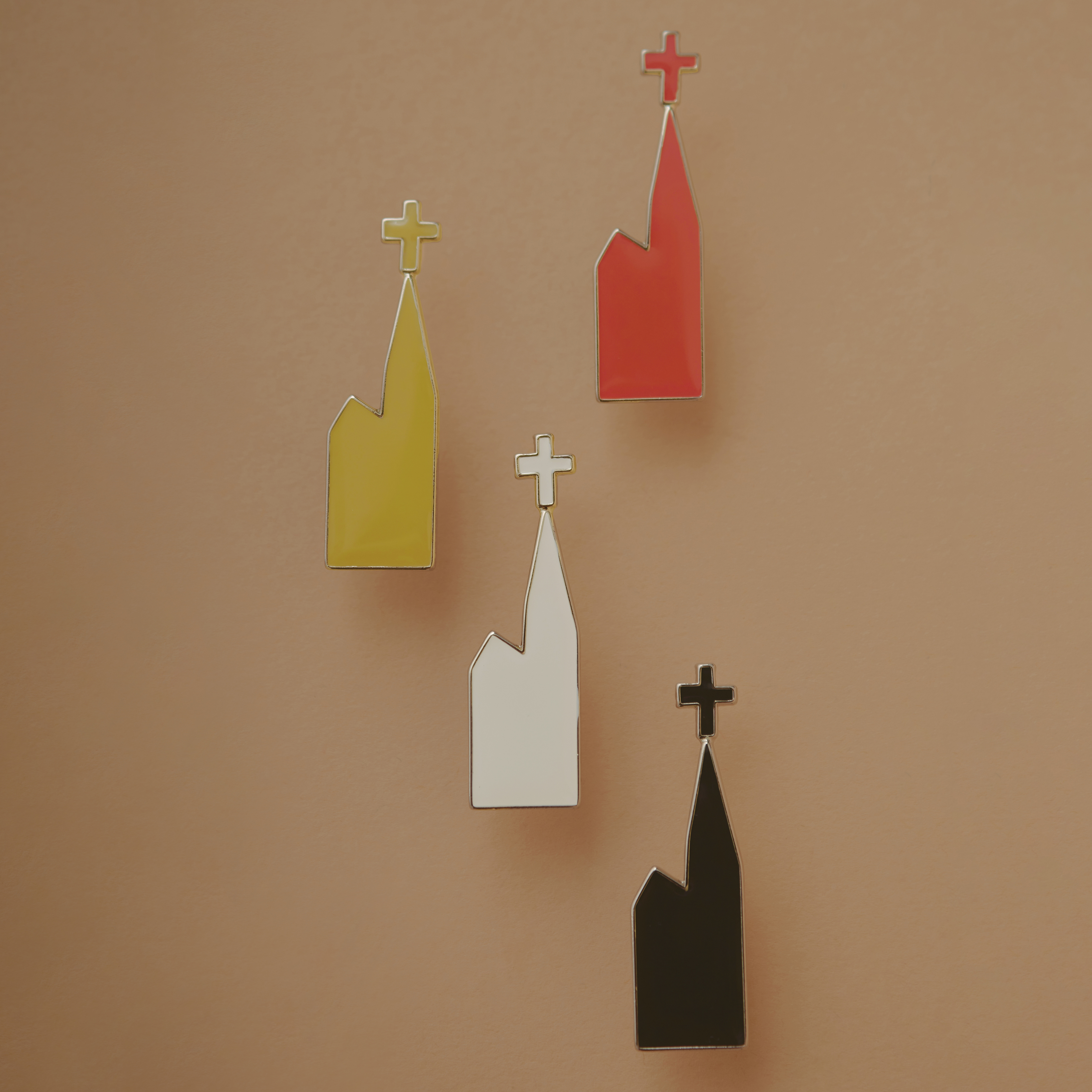 forest village ピンブローチ - minä perhonen