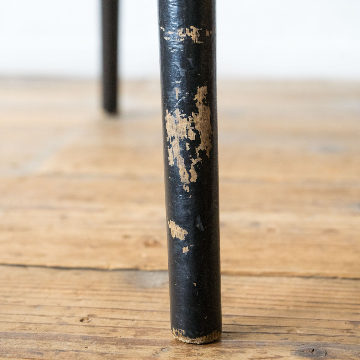 ミナペルホネン“タンバリン／本革で設えたスツール②” ミナペルホネン“タンバリン／本革で設えたスツール②”