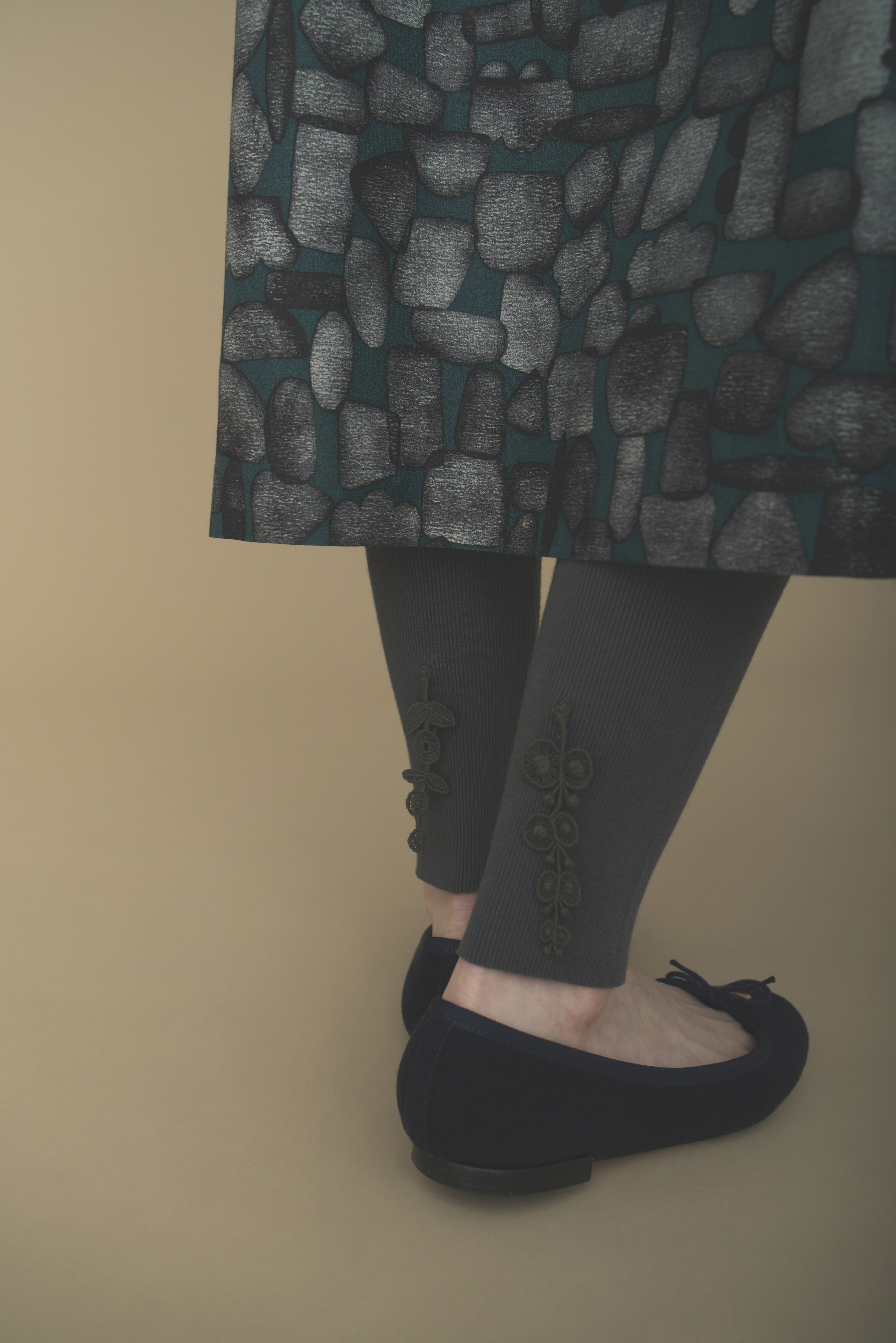 ミナペルホネン  レギンス ami / レギンス brown / ミナペルホネン(mina perhonen) 2023aw