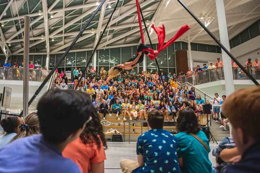 Students in the HUB atrium