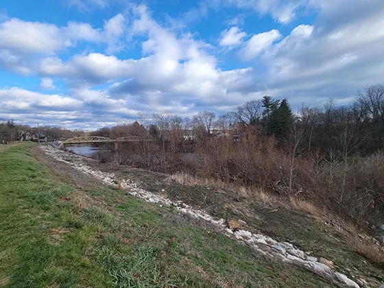 A tree bordered bend in the Juniata River