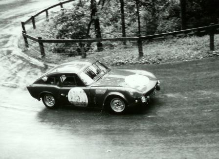 ADU 4B at the Swiss Hill Climb Mittholz - Kandersteg Sept.1965 Thuner at the wheel first in his category (Picture courtesy Daniel Senn) ADU 4B at the Swiss Hill Climb Mittholz - Kandersteg Sept.1965 Thuner at the wheel first in his category (Picture courtesy Daniel Senn)