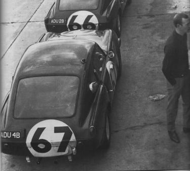 ADU 4B Sebring 1965 (Peter Clarke works mechanic to right of image) ADU 4B Sebring 1965 (Peter Clarke works mechanic to right of image)