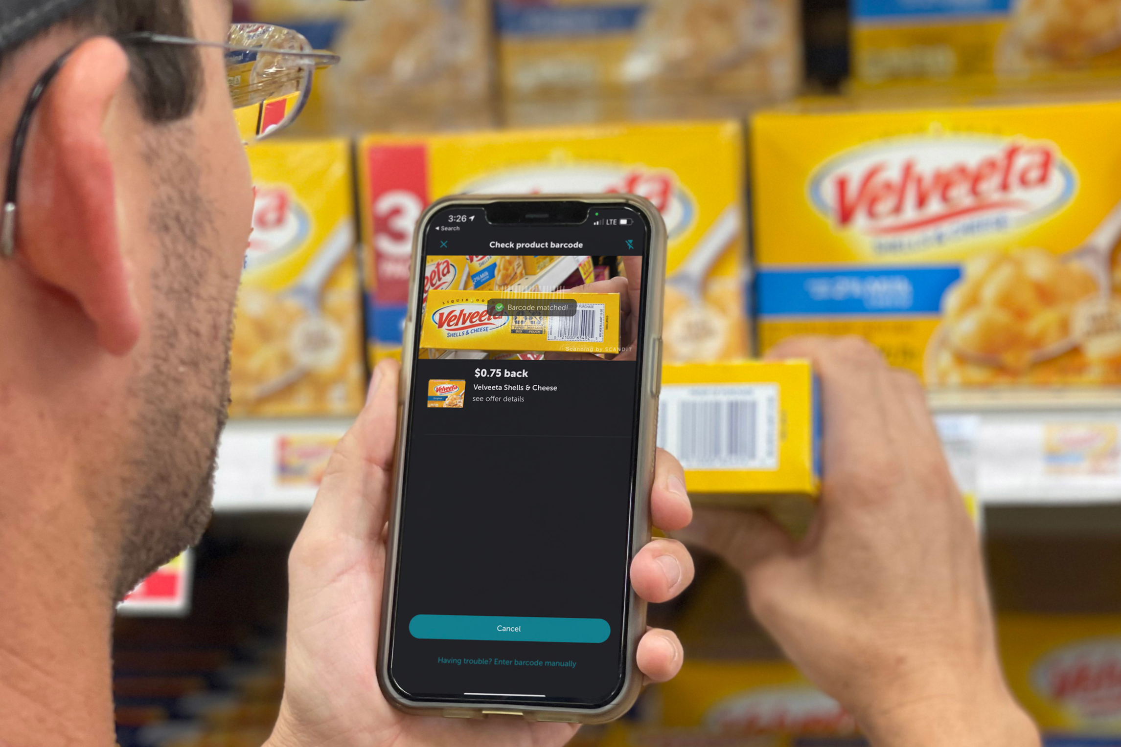 https://images.ctfassets.net/nie44ndm9bqr/2RpMSjlObpI7wZSqfqnk4t/aa5a46e519849451e9b5e3d9e51f3795/cash-back-apps-for-groceries-ibotta-velvetta-scan-barcode-kcl-model-reuploaded-3x2-1700081710-1700081710.jpg