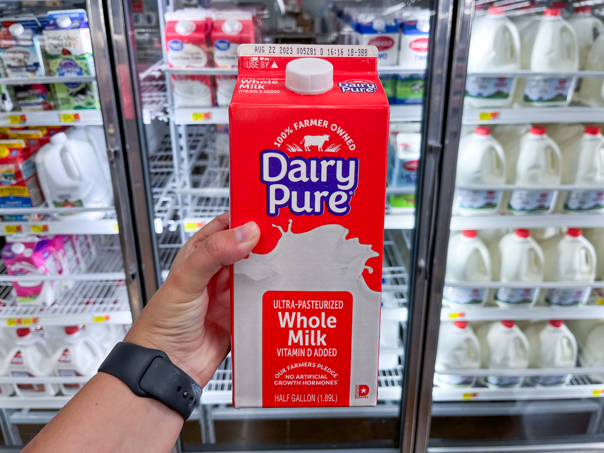 https://images.ctfassets.net/nie44ndm9bqr/2cBt8GGaJ2DgFZYQTY9LZc/aae7be8d76e529187038d6ddec4bfd9b/dairy-pure-free-milk-walmart-1-1688487654-1688487654.jpg