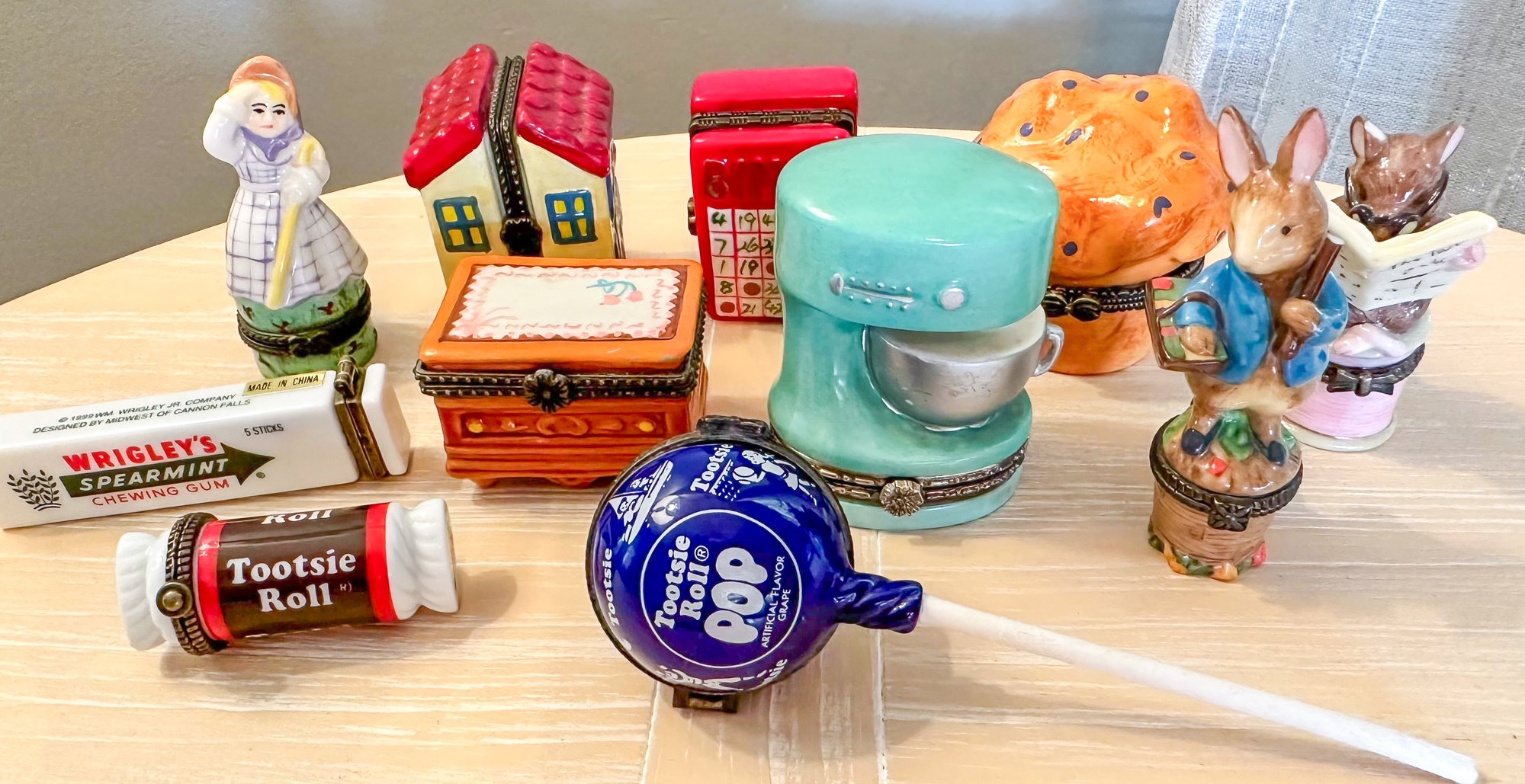 What Are Porcelain Hinged Boxes Anyway? - The Krazy Coupon Lady