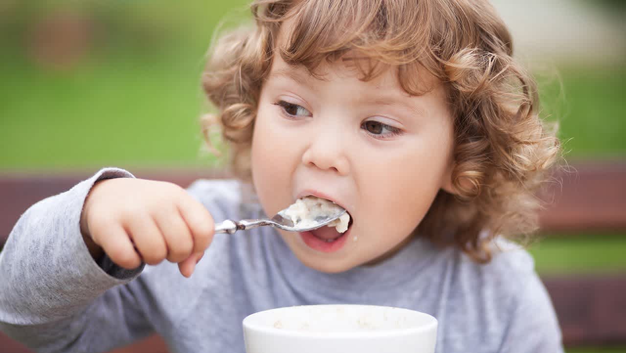 toddler eating a healthy meal