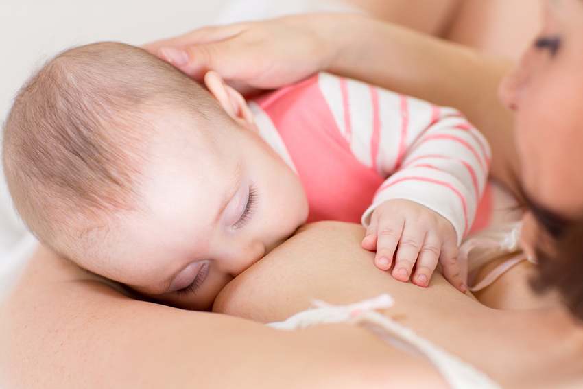 What can I do when my nipples hurt while breastfeeding