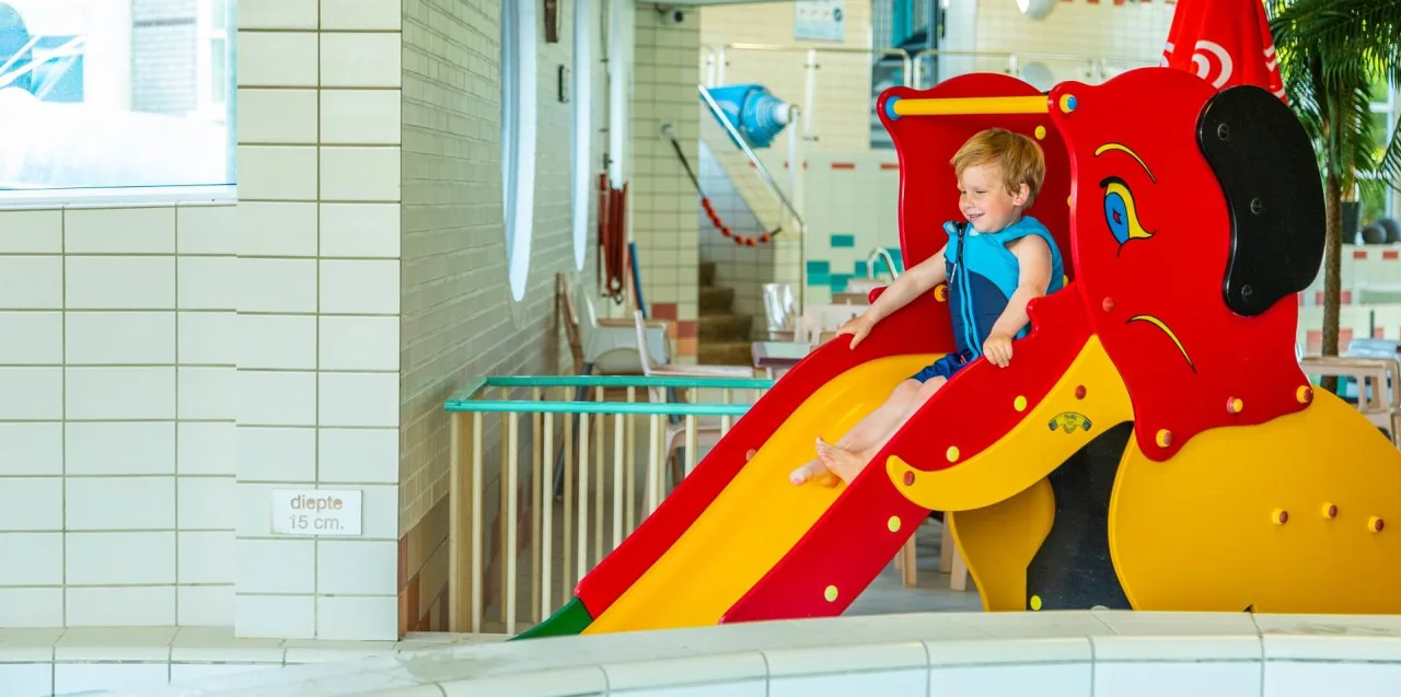 Toddler friendly holidays - toddler indoor pool with slade and baby box at holiday park EuroParcs IJsselmeer