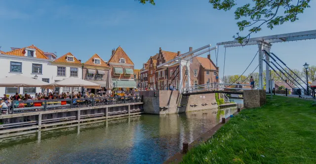 EuroParcs Markermeer Vakantieparken Nederland Noord-Holland Stad Brug Water Enkhuizen Donker