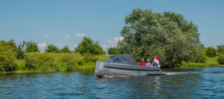 Vakantieparken Nederland Noord-Brabant Water Boot Donker