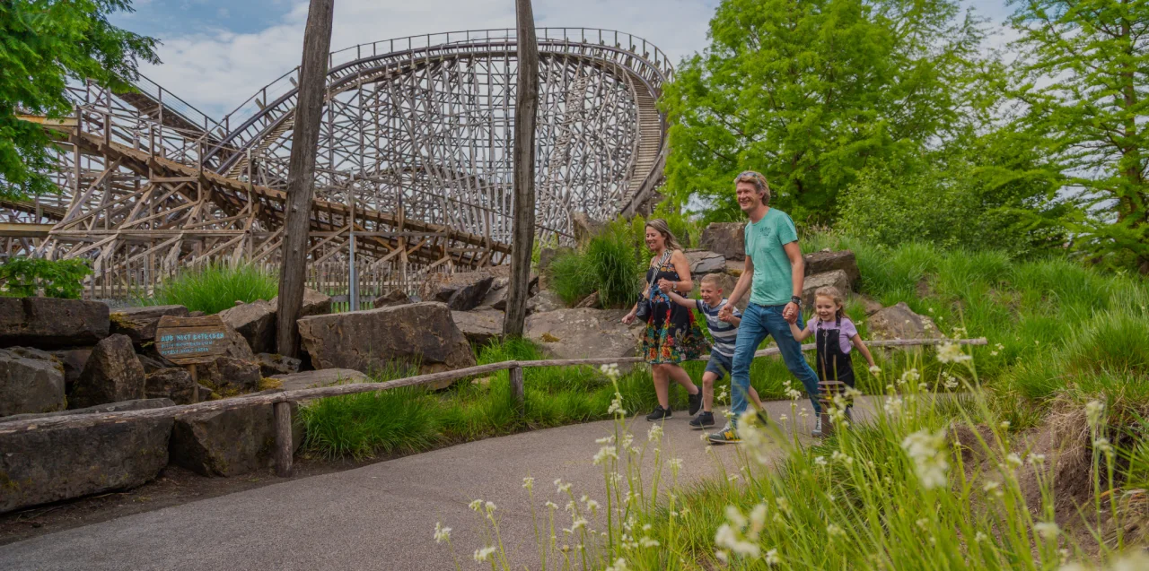 Maasduinen Gezin Attractiepark Toverland Donker