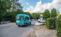 Aan de Maas photoshoot bus stop park