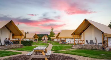 glamping poort van maastricht sunset